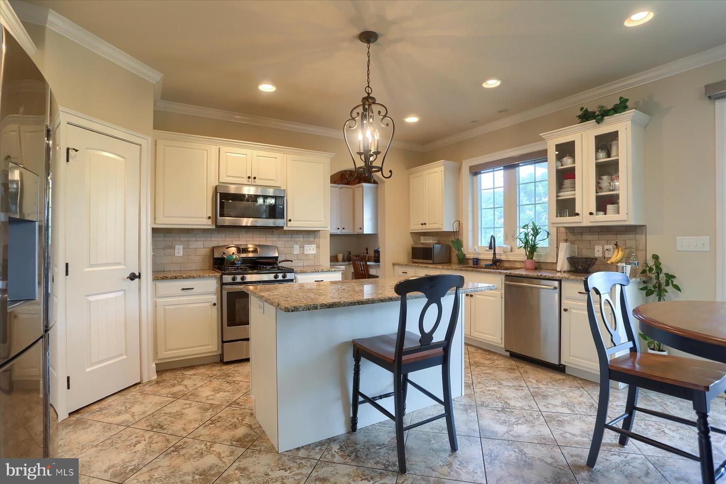 Mechanicsburg, Pennsylvania, 17050, United States, 5 Bedrooms Bedrooms, ,5 BathroomsBathrooms,Residential,For Sale,1910880