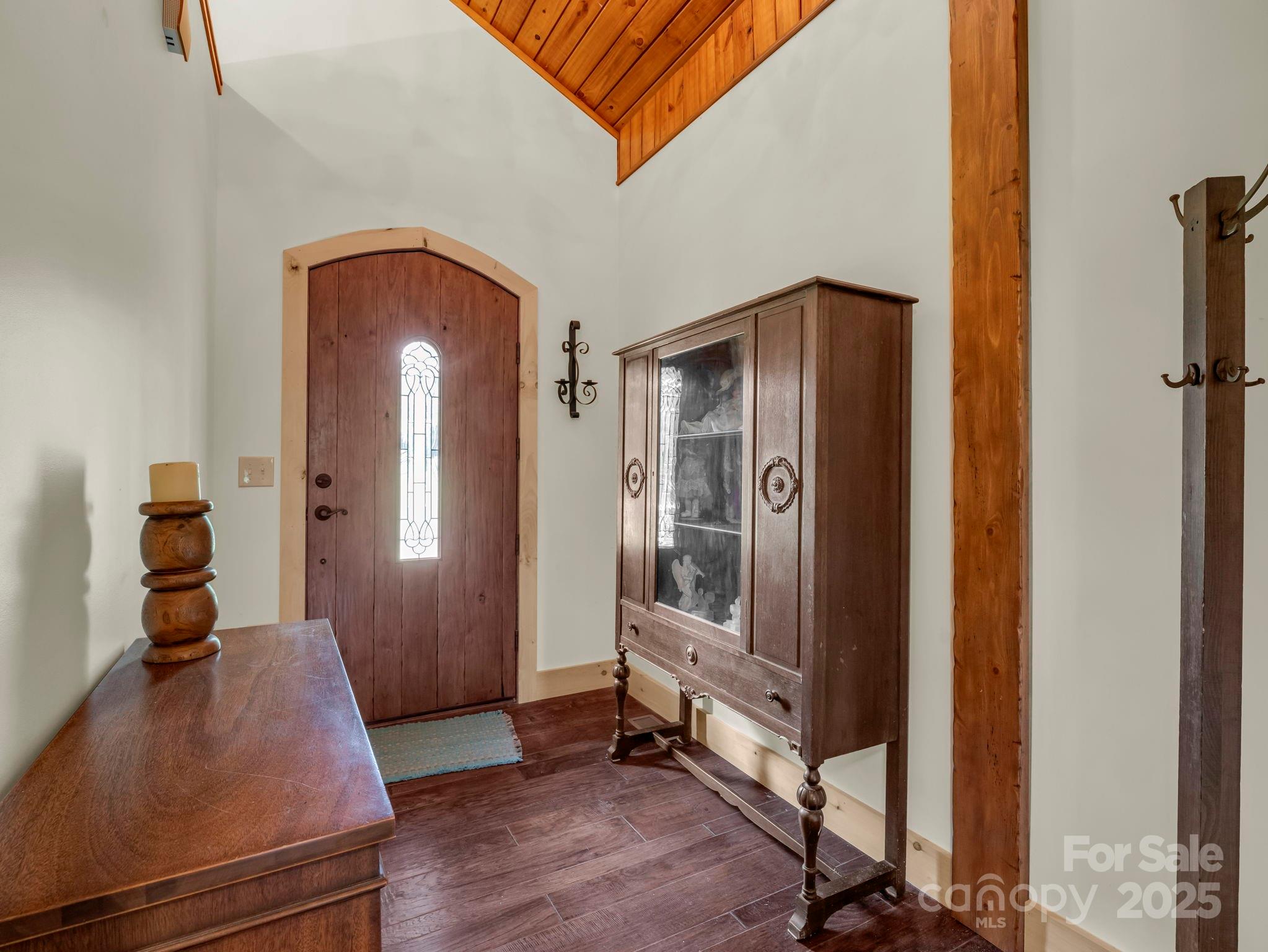 Saluda, North Carolina, 28773, United States, 3 Bedrooms Bedrooms, ,2 BathroomsBathrooms,Residential,For Sale,1923070