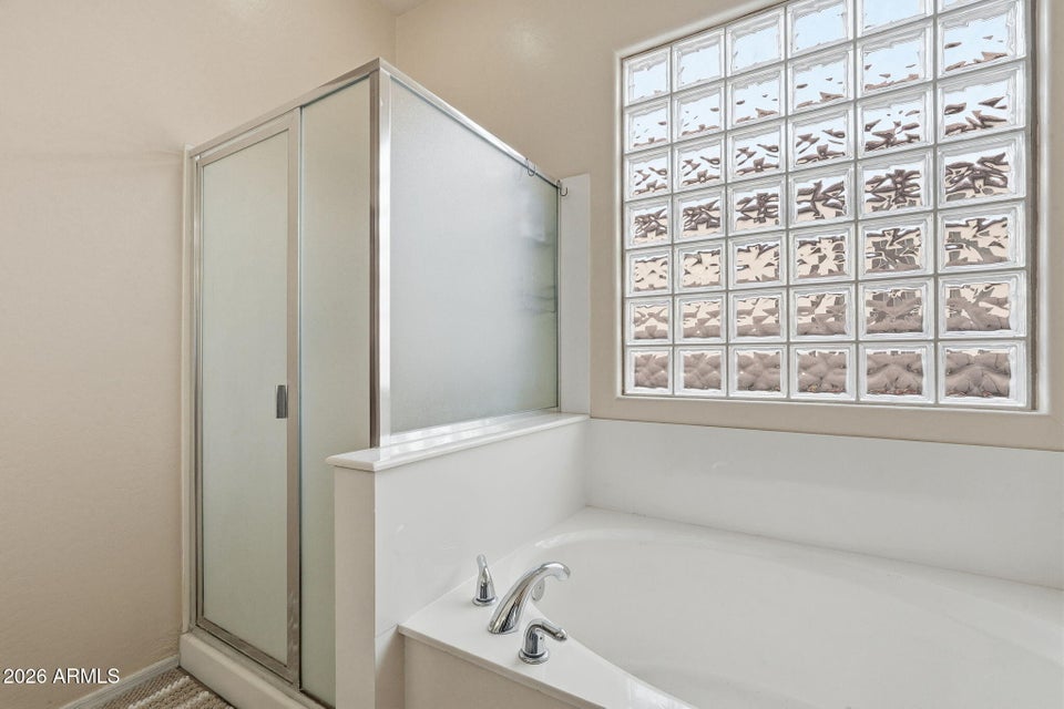 Chandler, Arizona, 85249, United States, 3 Bedrooms Bedrooms, ,2 BathroomsBathrooms,Residential,For Sale,2014017