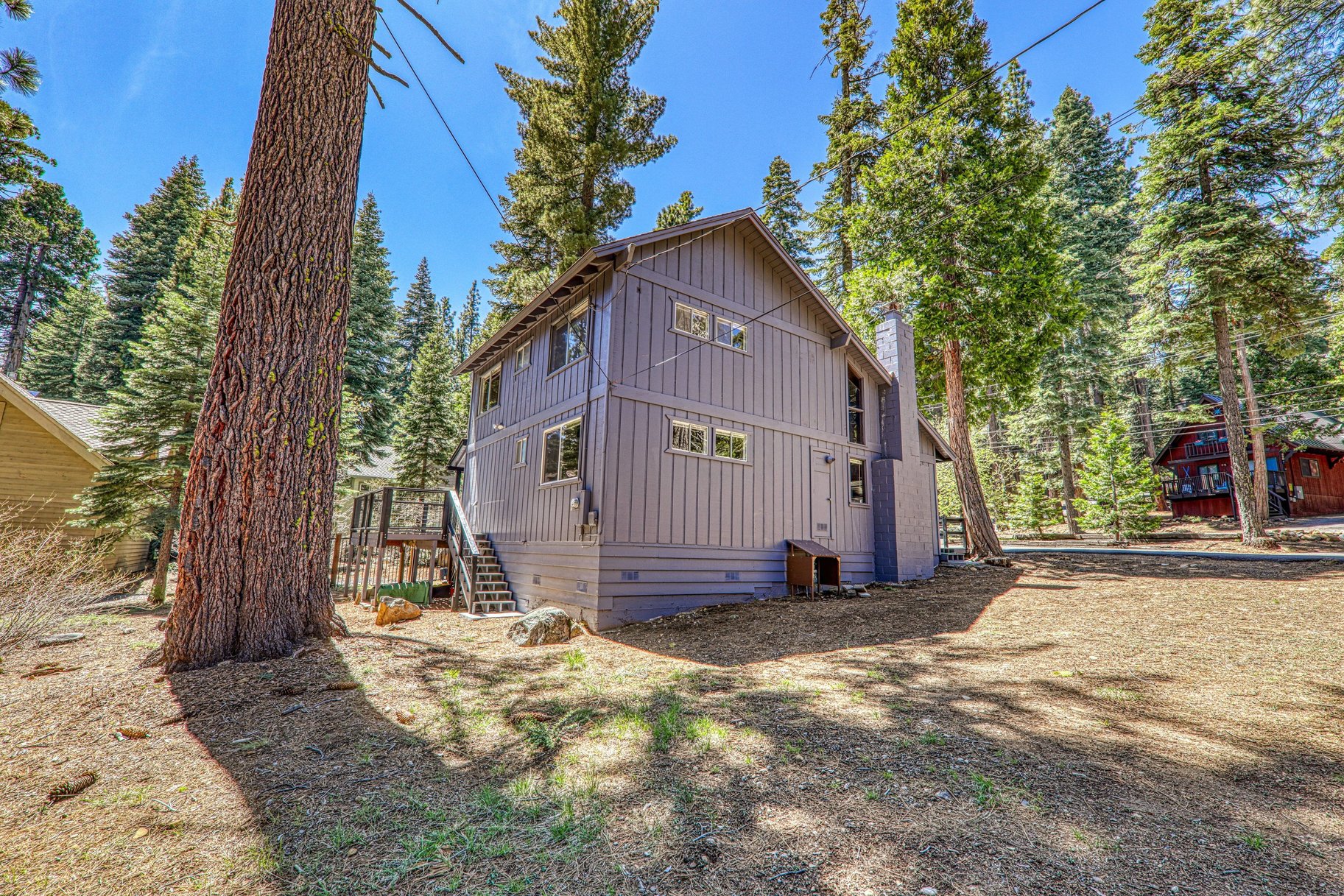  Tucked into a Prime Tahoe City setting - 物件實景