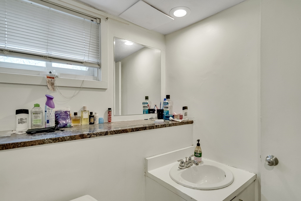 Cambridge, Massachusetts, 02138, United States, 20 Bedrooms Bedrooms, ,16 BathroomsBathrooms,Residential,For Sale,1898572