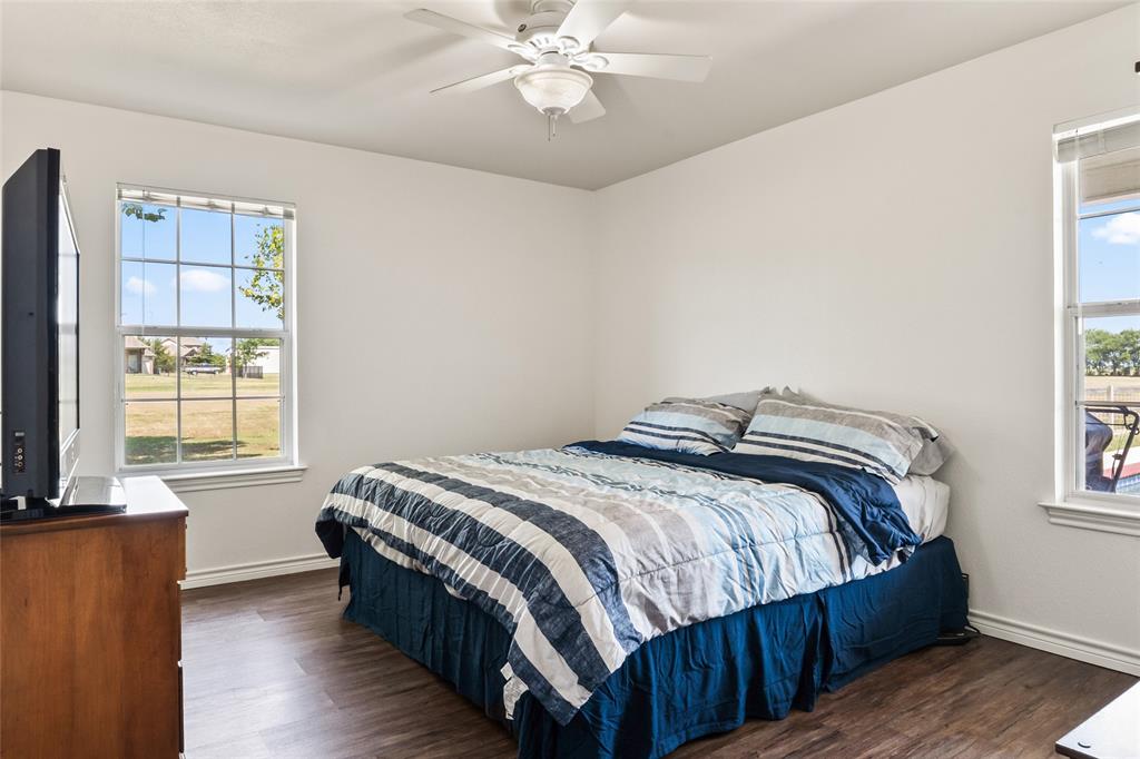 Gunter, Texas, 75058, United States, 4 Bedrooms Bedrooms, ,3 BathroomsBathrooms,Residential,For Sale,1914134