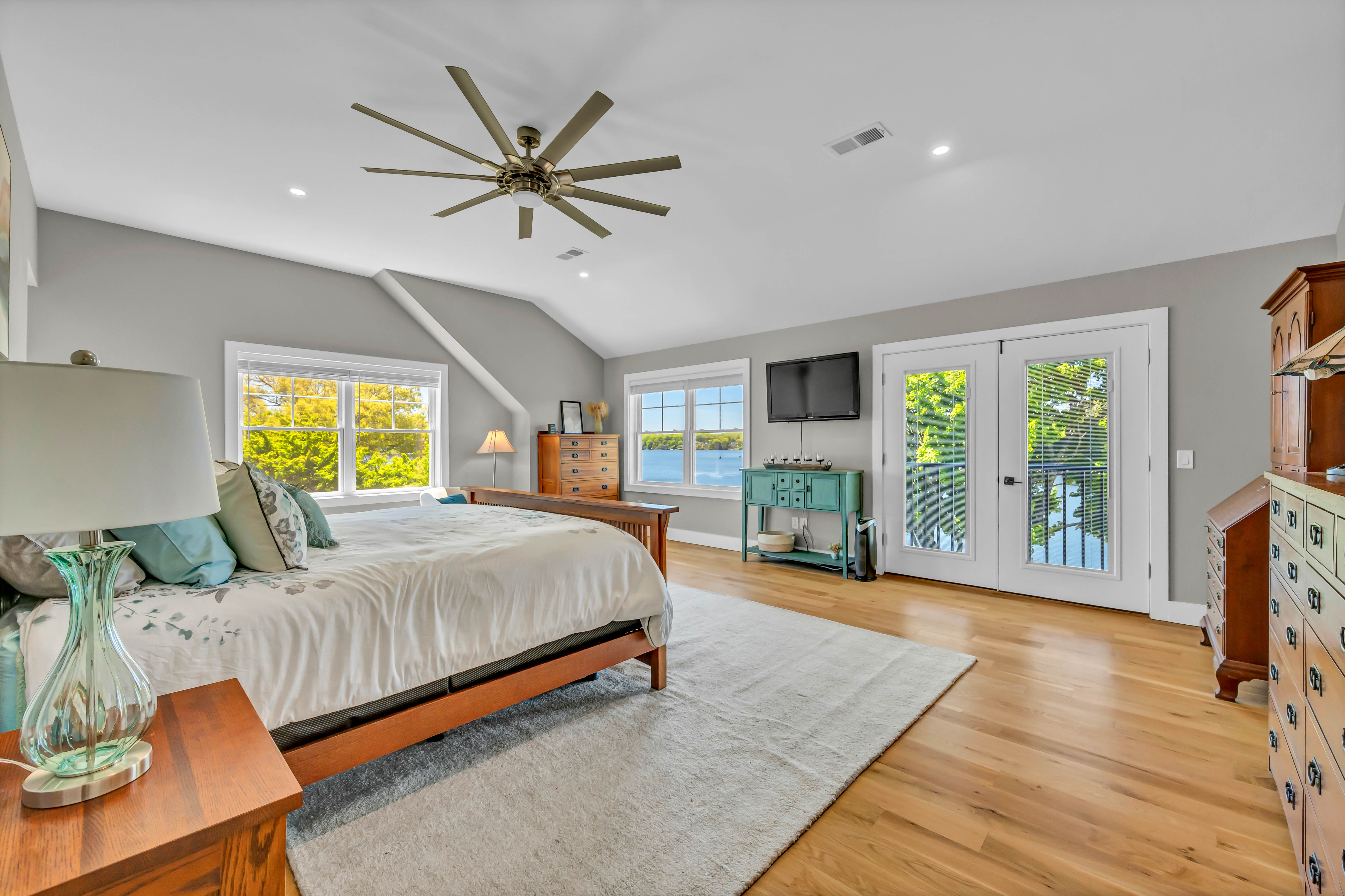  Amazing Direct Waterfront Home on Candlewood Lake - 物件實景