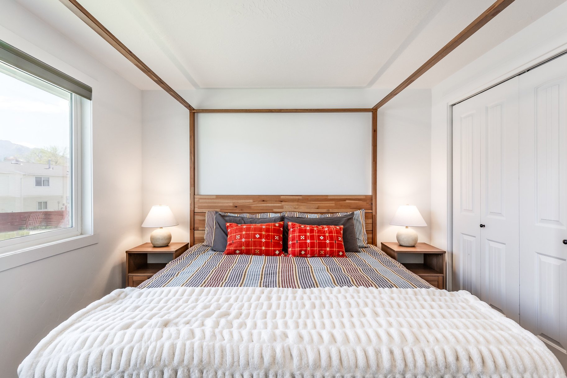  Timeless Split-Entry with Mountain Views - 物件實景