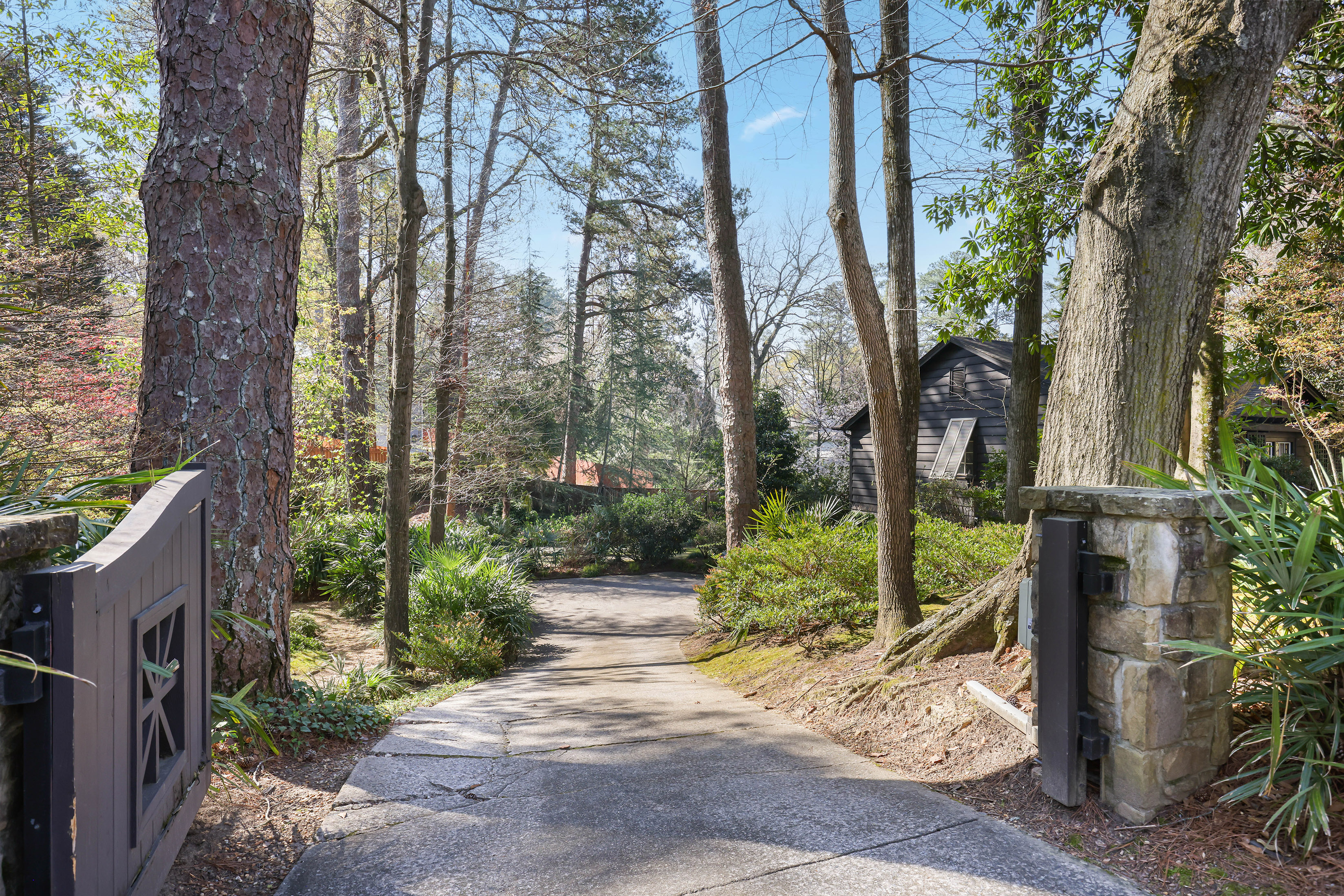  Versatile 0.72+/- Acres in the Heart of Piedmont Heights - 物件實景