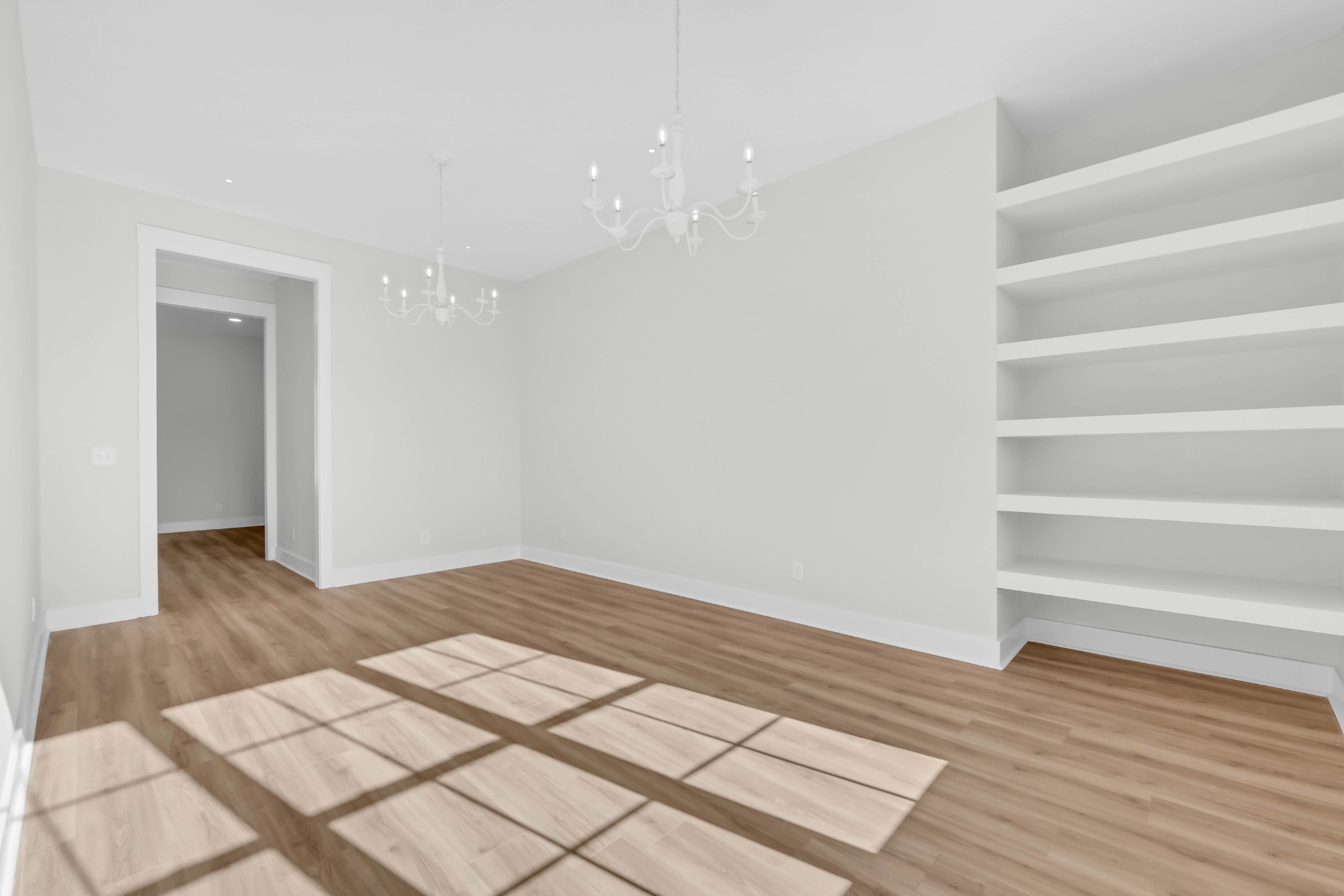 Clarksville, Tennessee, 37043, United States, 4 Bedrooms Bedrooms, ,4 BathroomsBathrooms,Residential,For Sale,2005761