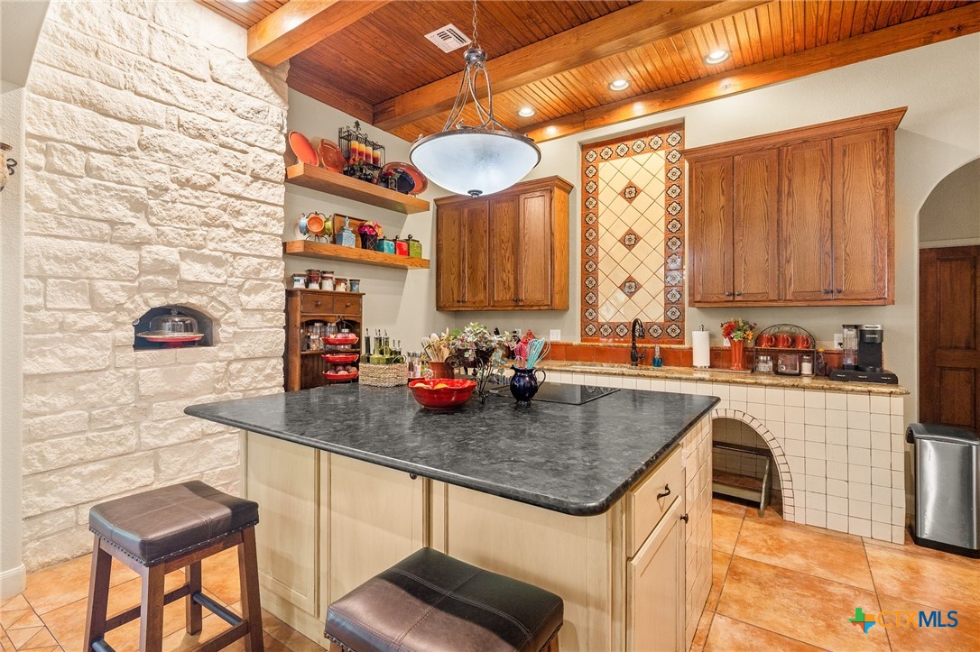 166 Post Oak Bend, Inez, Texas, 77968, United States, 5 Bedrooms Bedrooms, ,6 BathroomsBathrooms,Residential,For Sale,166 Post Oak Bend,1548599