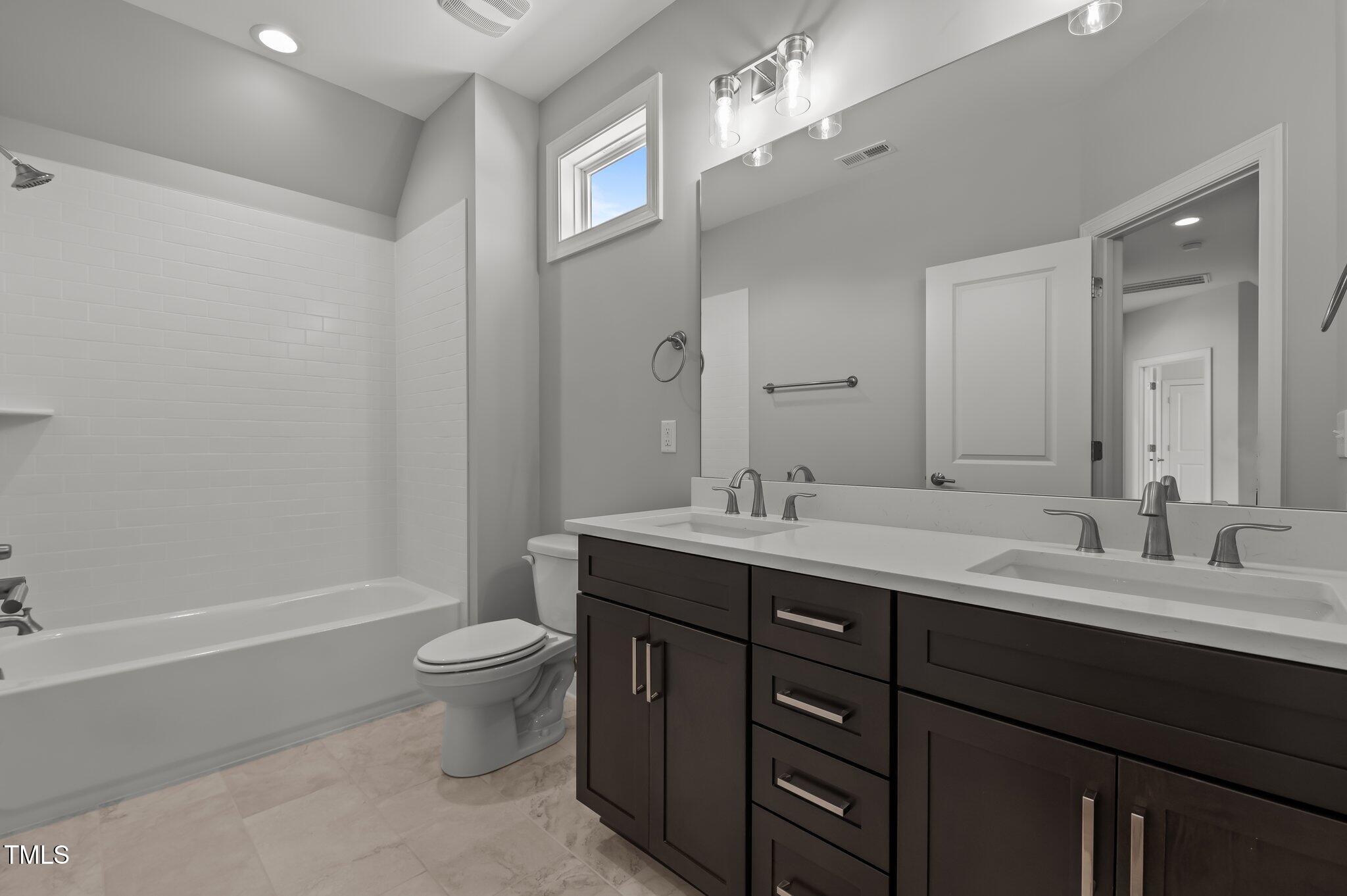 Youngsville, North Carolina, 27596, United States, 4 Bedrooms Bedrooms, ,3 BathroomsBathrooms,Residential,For Sale,1705409