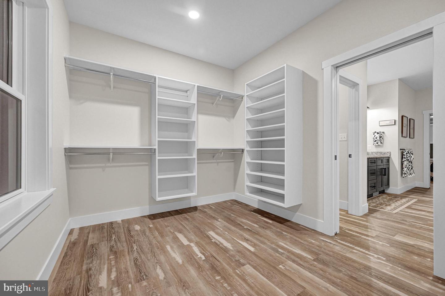 705 Oxford Drive Unit 39, York, Pennsylvania, 17406, United States, 4 Bedrooms Bedrooms, ,5 BathroomsBathrooms,Residential,For Sale,705 Oxford Drive Unit 39,1628330