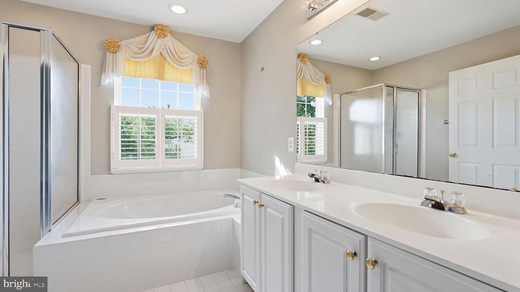 Gainesville, Virginia, 20155, United States, 3 Bedrooms Bedrooms, ,2 BathroomsBathrooms,Residential,For Sale,1989623