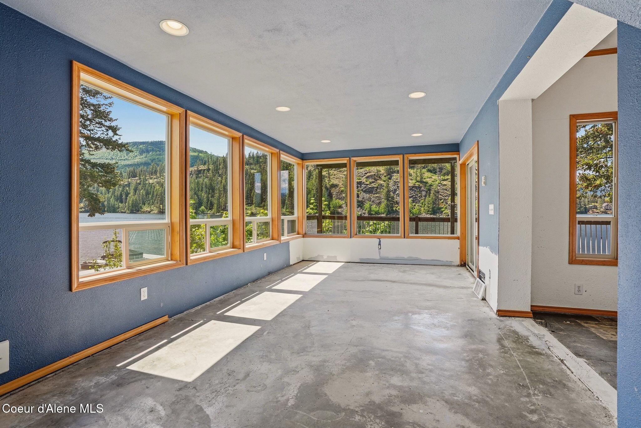 Rathdrum, Idaho, 83858, United States, 2 Bedrooms Bedrooms, ,1 BathroomBathrooms,Residential,For Sale,2049182