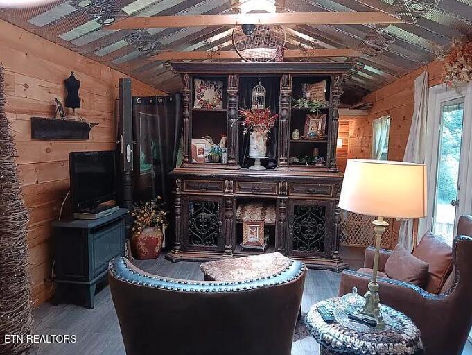 Englewood, Tennessee, 37329, United States, 2 Bedrooms Bedrooms, ,3 BathroomsBathrooms,Residential,For Sale,2002441