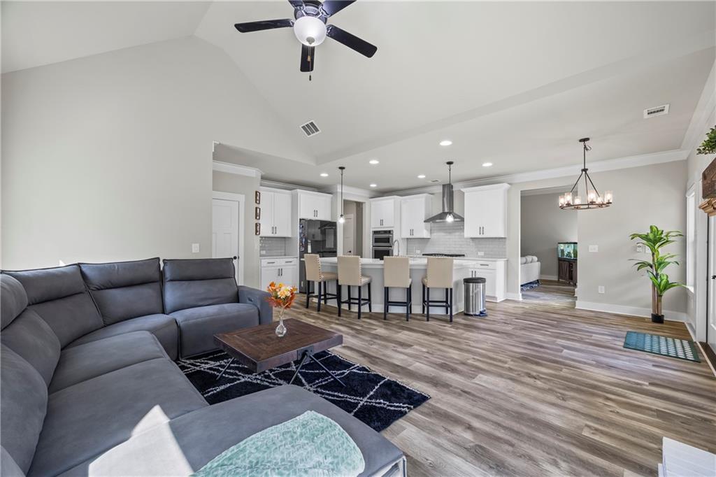 Cumming, Georgia, 30041, United States, 4 Bedrooms Bedrooms, ,5 BathroomsBathrooms,Residential,For Sale,1977263