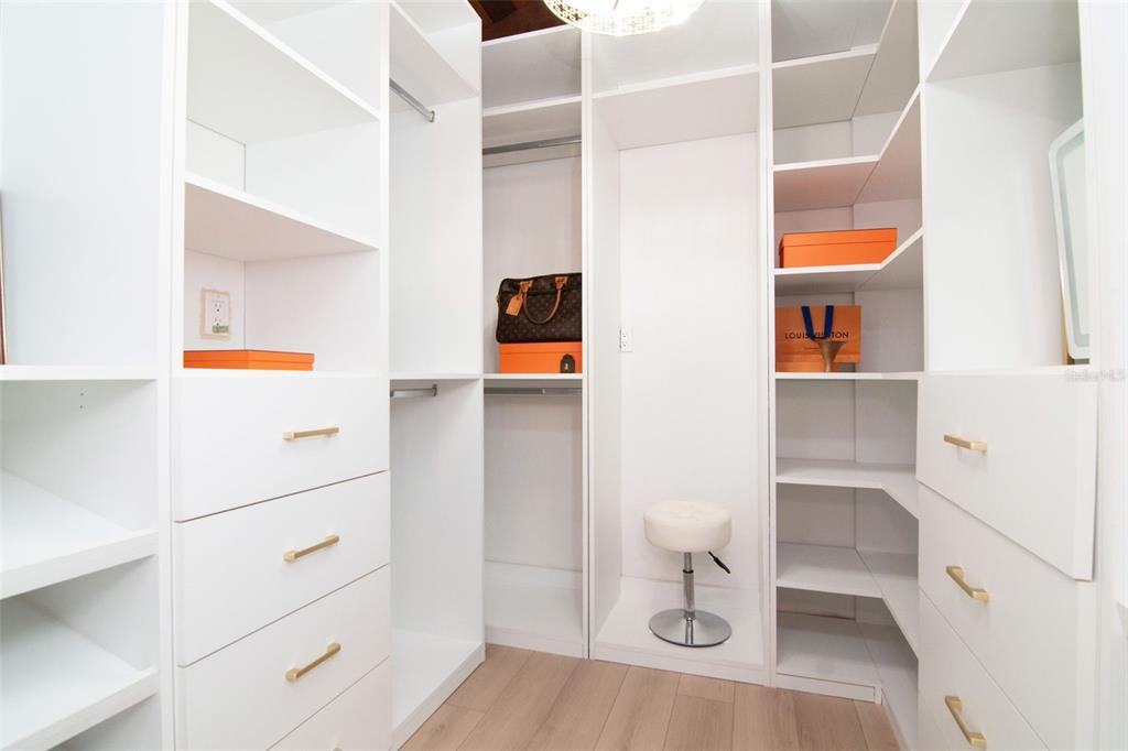 Dunedin, Florida, 34698, United States, 4 Bedrooms Bedrooms, ,5 BathroomsBathrooms,Residential,For Sale,1987490