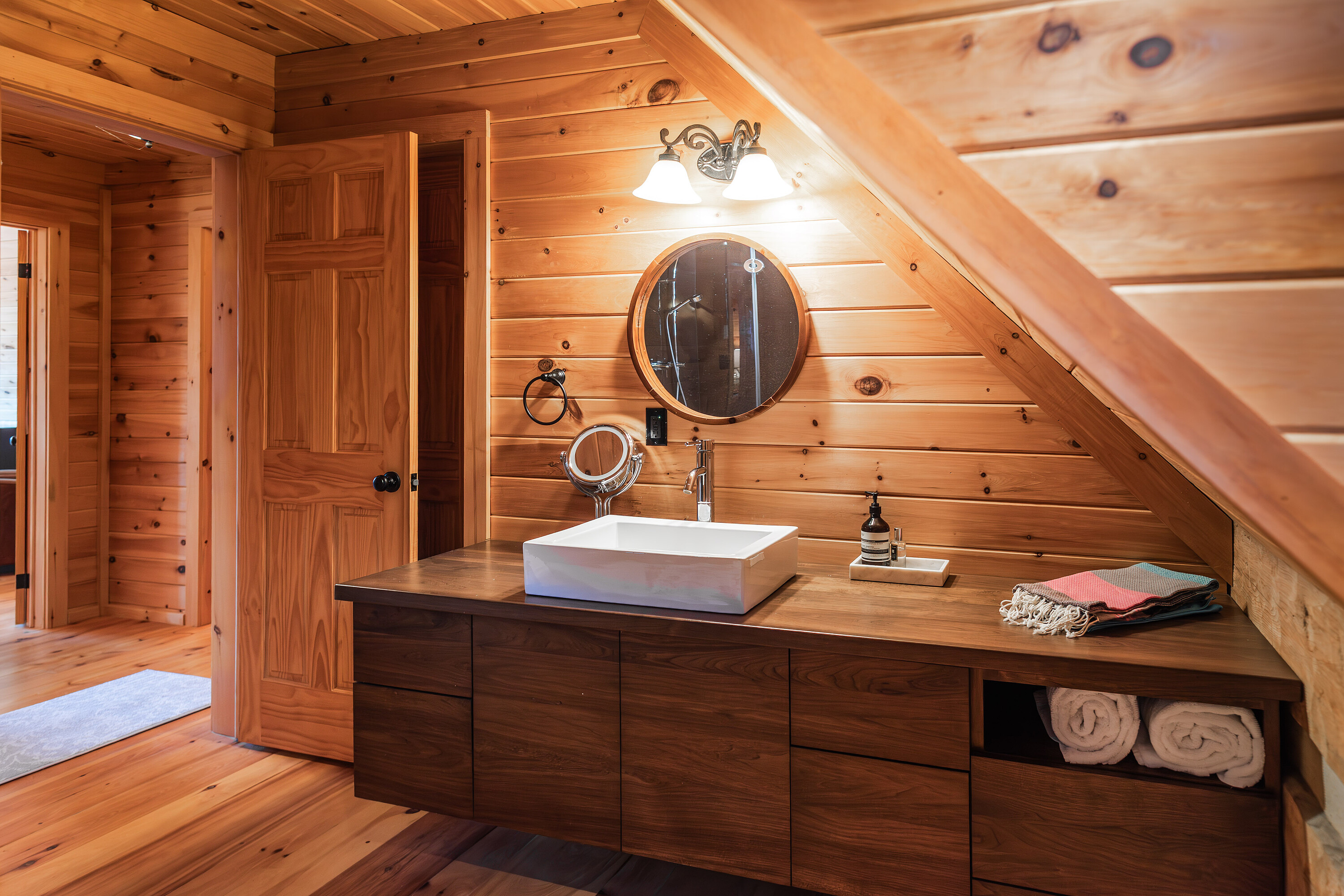  Beaver Valley Log Home - 物件實景