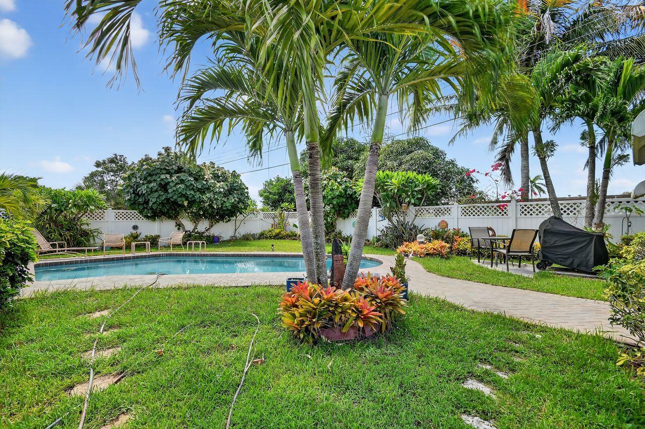 Palm Springs, Florida, 33461, United States, 3 Bedrooms Bedrooms, ,2 BathroomsBathrooms,Residential,For Sale,1901355