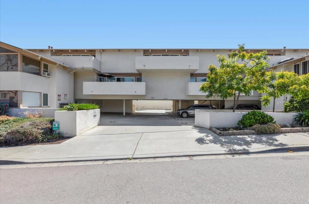 Carlsbad, California, 92009, United States, 2 Bedrooms Bedrooms, ,2 BathroomsBathrooms,Residential,For Sale,1932057