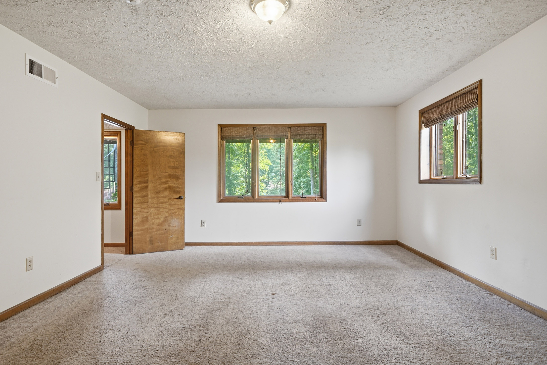  Exceptional Brick Ranch on 5+/- Picturesque Acres - 物件實景