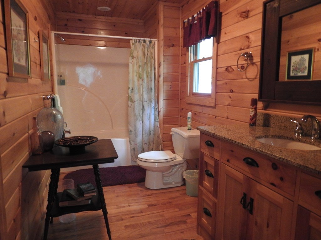 Morganton, Georgia, 30560, United States, 3 Bedrooms Bedrooms, ,3 BathroomsBathrooms,Residential,For Sale,1858893
