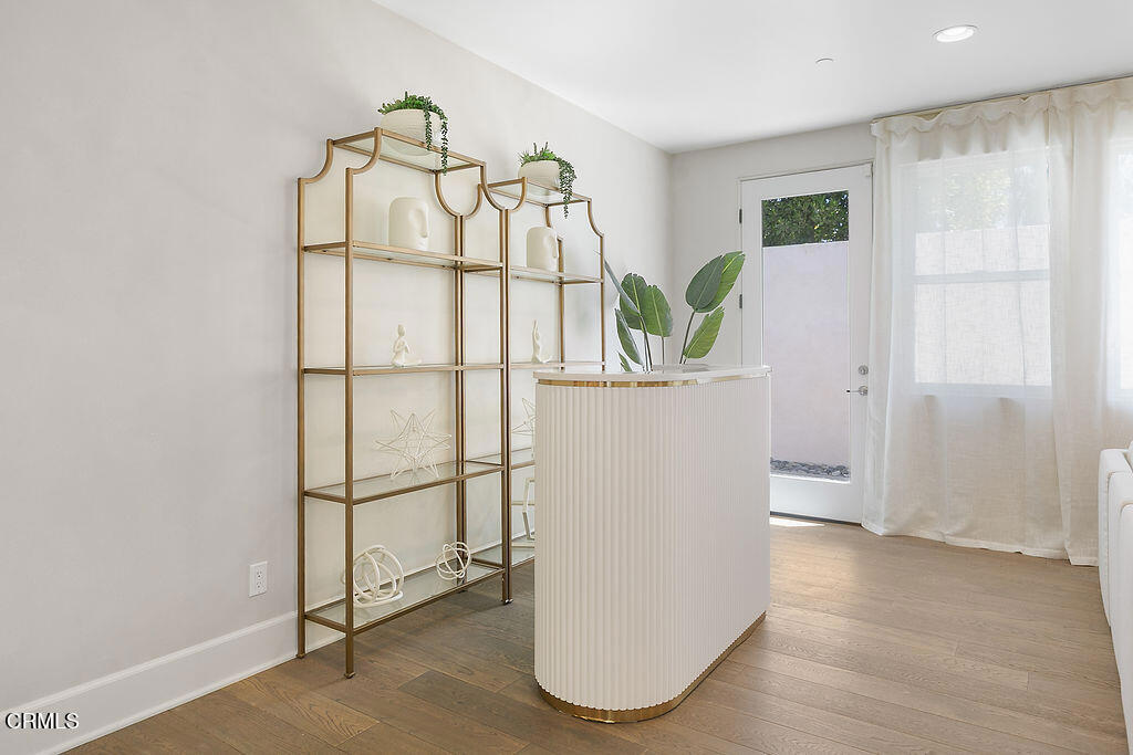 Thousand Oaks, California, 91362, United States, 4 Bedrooms Bedrooms, ,4 BathroomsBathrooms,Residential,For Sale,1997017