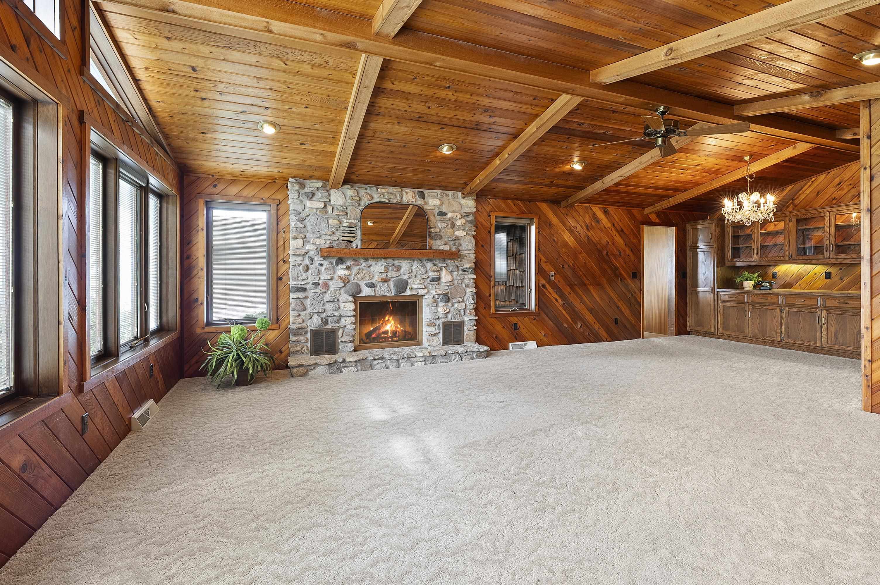 LUXEMBURG, Wisconsin, 54217, United States, 2 Bedrooms Bedrooms, ,2 BathroomsBathrooms,Residential,For Sale,1948944