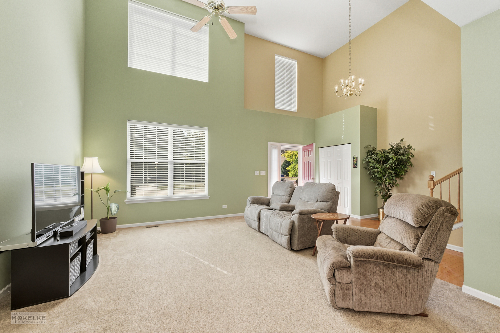 Oswego, Illinois, 60543, United States, 4 Bedrooms Bedrooms, ,3 BathroomsBathrooms,Residential,For Sale,1960822