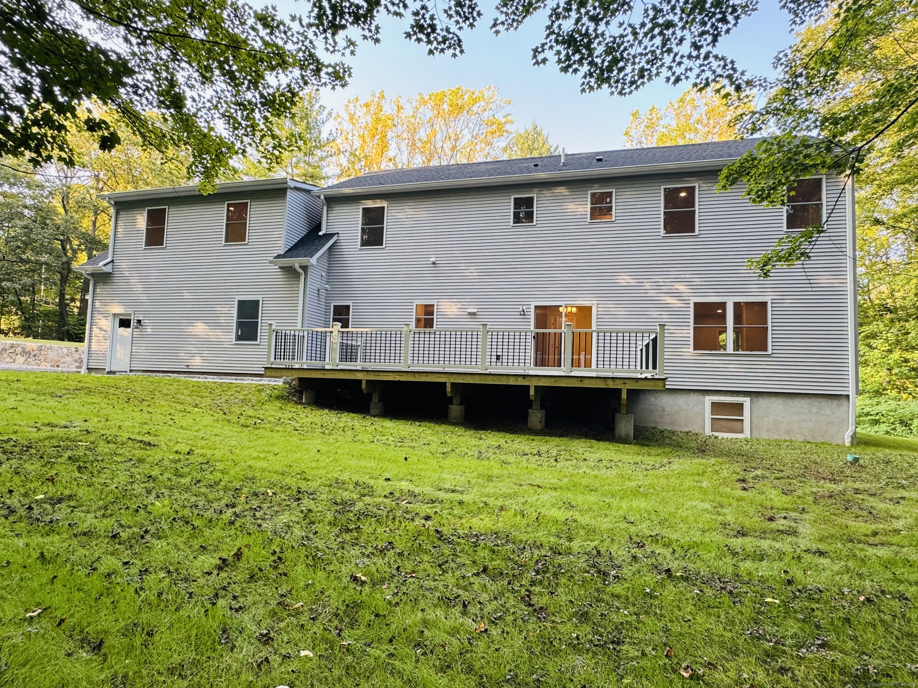 Newtown, Connecticut, 06482, United States, 4 Bedrooms Bedrooms, ,4 BathroomsBathrooms,Residential,For Sale,1917666