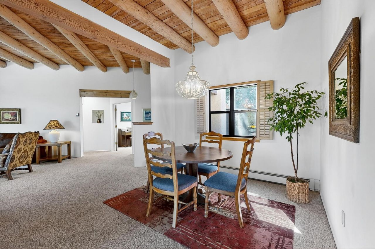 Santa Fe, New Mexico, 87507, United States, 3 Bedrooms Bedrooms, ,2 BathroomsBathrooms,Residential,For Sale,1955311