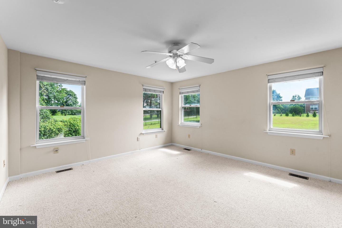 Clinton, Maryland, 20735, United States, 5 Bedrooms Bedrooms, ,5 BathroomsBathrooms,Residential,For Sale,1907711
