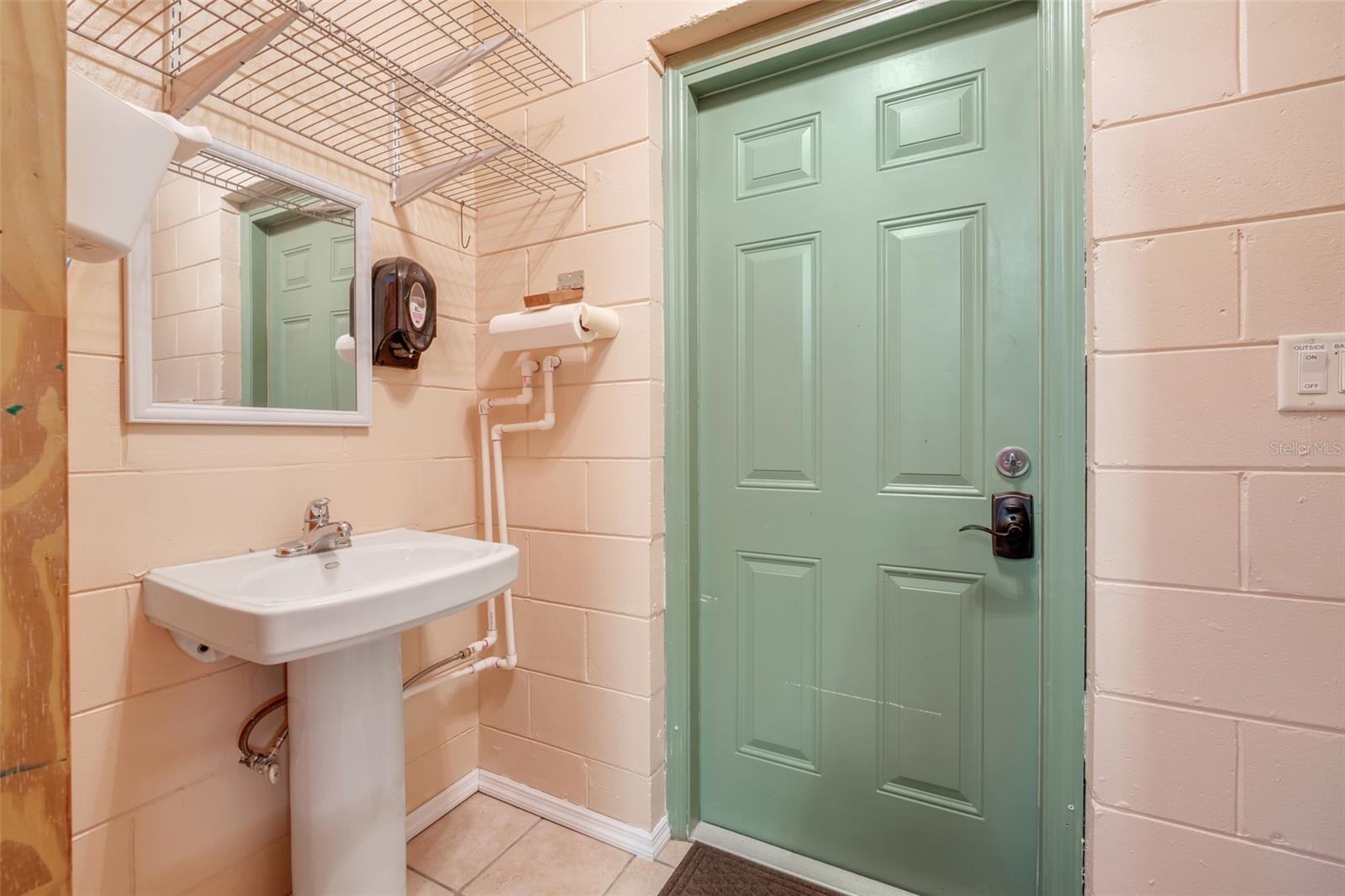 GROVELAND, Florida, 34736, United States, 4 Bedrooms Bedrooms, ,4 BathroomsBathrooms,Residential,For Sale,1695910