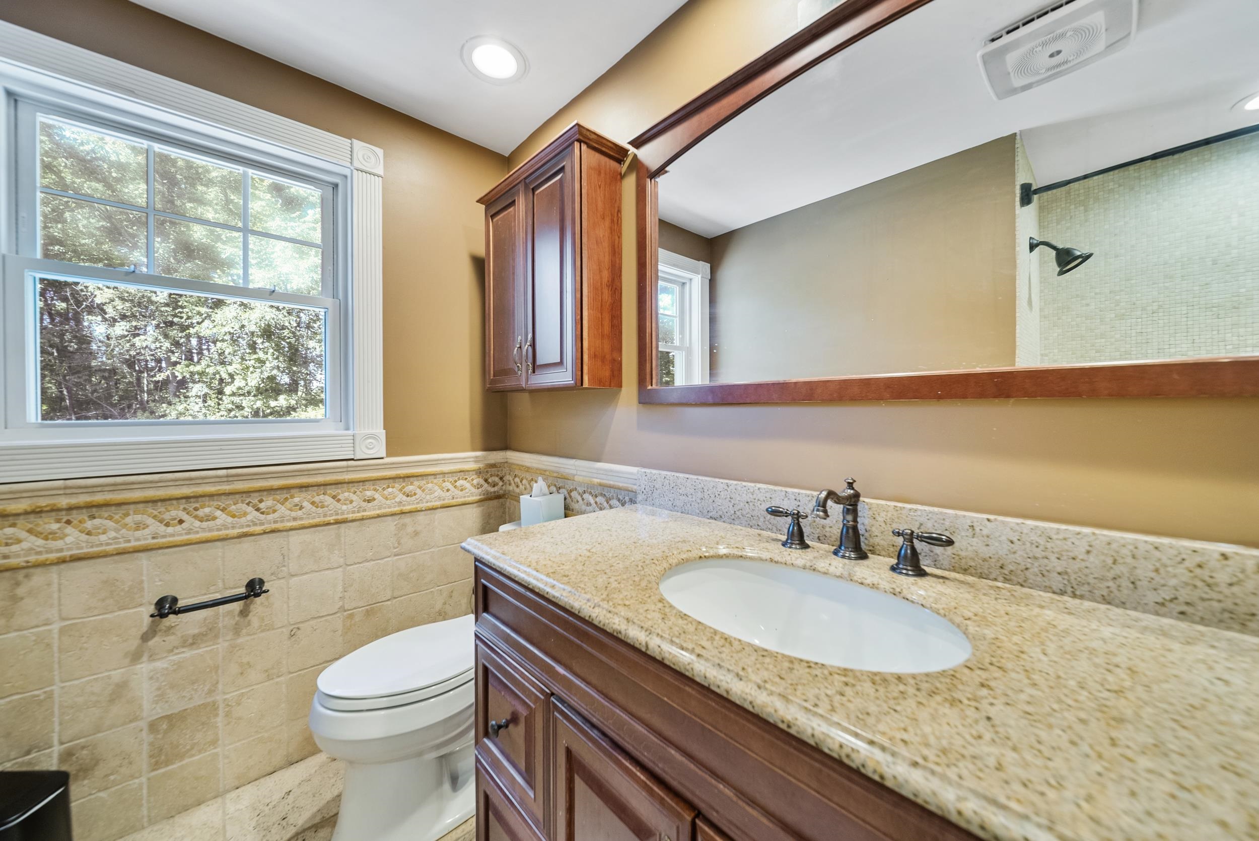 Derry, New Hampshire, 03038, United States, 3 Bedrooms Bedrooms, ,1 BathroomBathrooms,Residential,For Sale,1938906