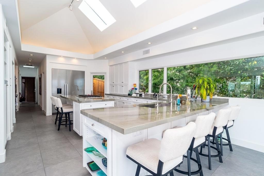 San Diego, California, 92106, United States, 4 Bedrooms Bedrooms, ,7 BathroomsBathrooms,Residential,For Sale,1988127