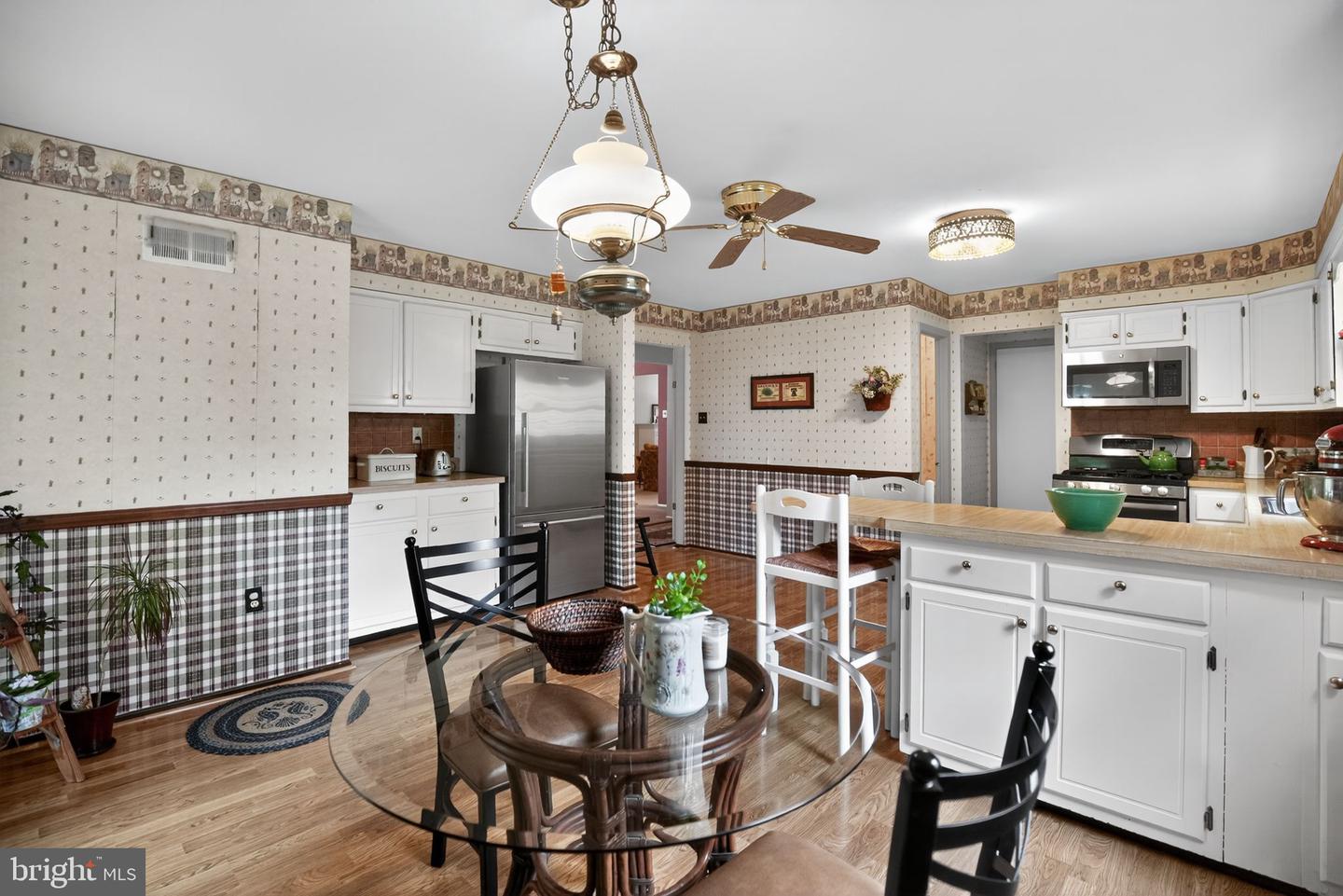 Oreland, Pennsylvania, 19075, United States, 4 Bedrooms Bedrooms, ,3 BathroomsBathrooms,Residential,For Sale,1939666