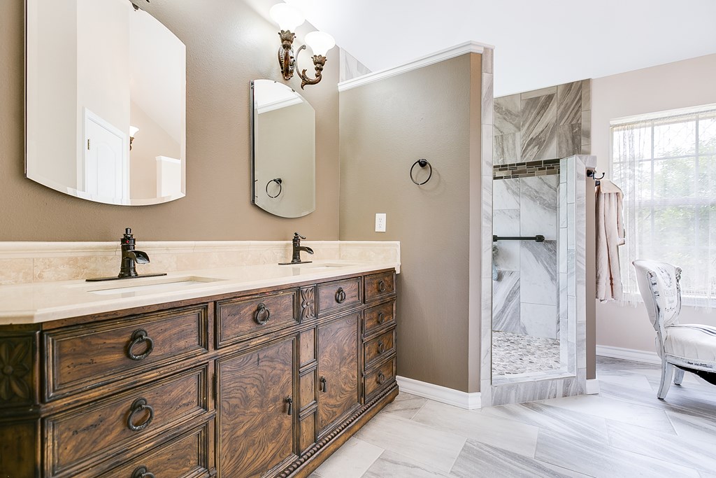 San Angelo, Texas, 76901, United States, 3 Bedrooms Bedrooms, ,3 BathroomsBathrooms,Residential,For Sale,1856673