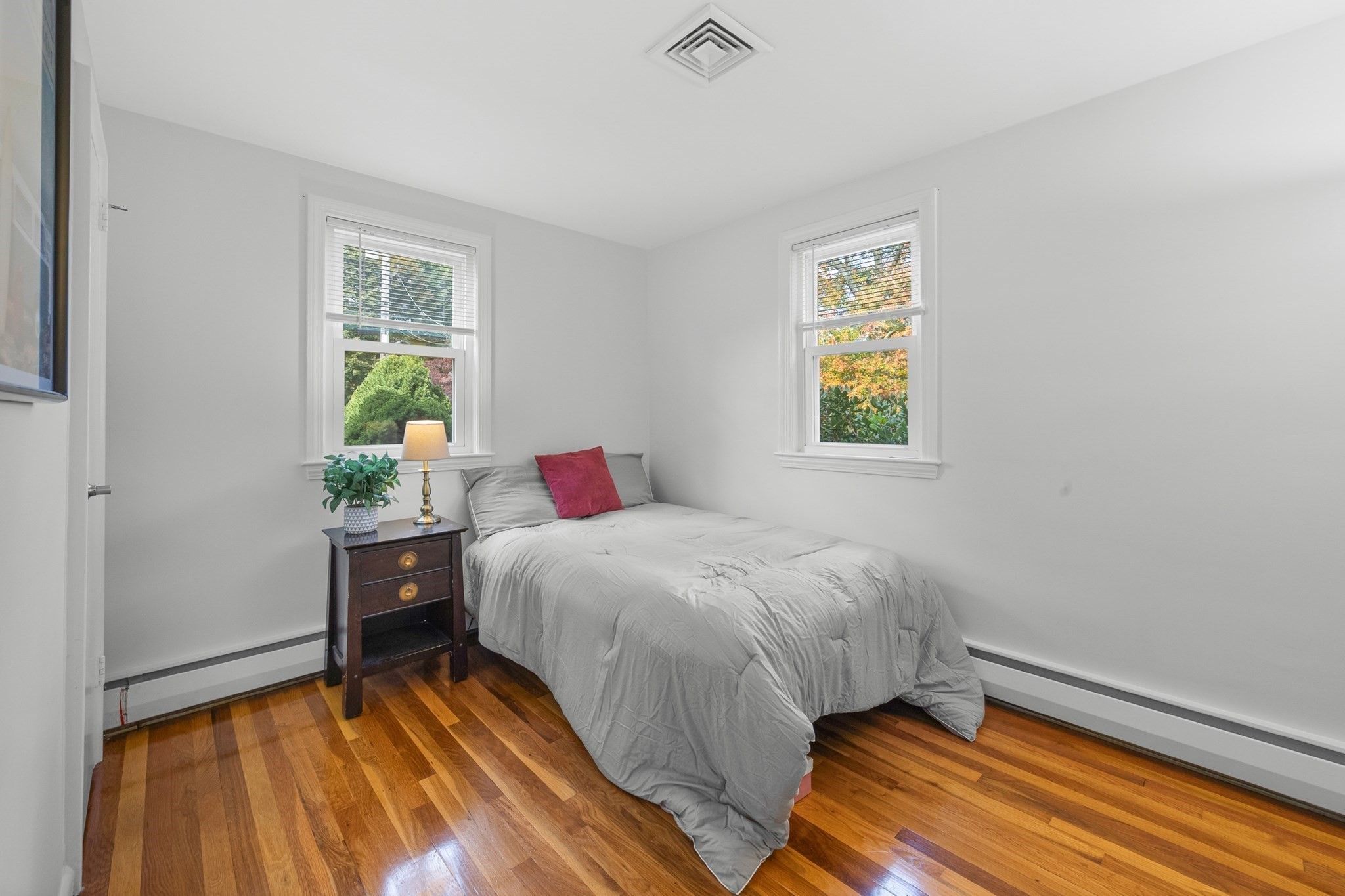  15 Carson, Woburn, MA, 01801 - 物件實景