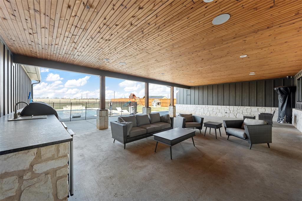 353 Willow Moon Ranch Road, Crawford, Texas, 76638, United States, 6 Bedrooms Bedrooms, ,3 BathroomsBathrooms,Residential,For Sale,353 Willow Moon Ranch Road,1673440