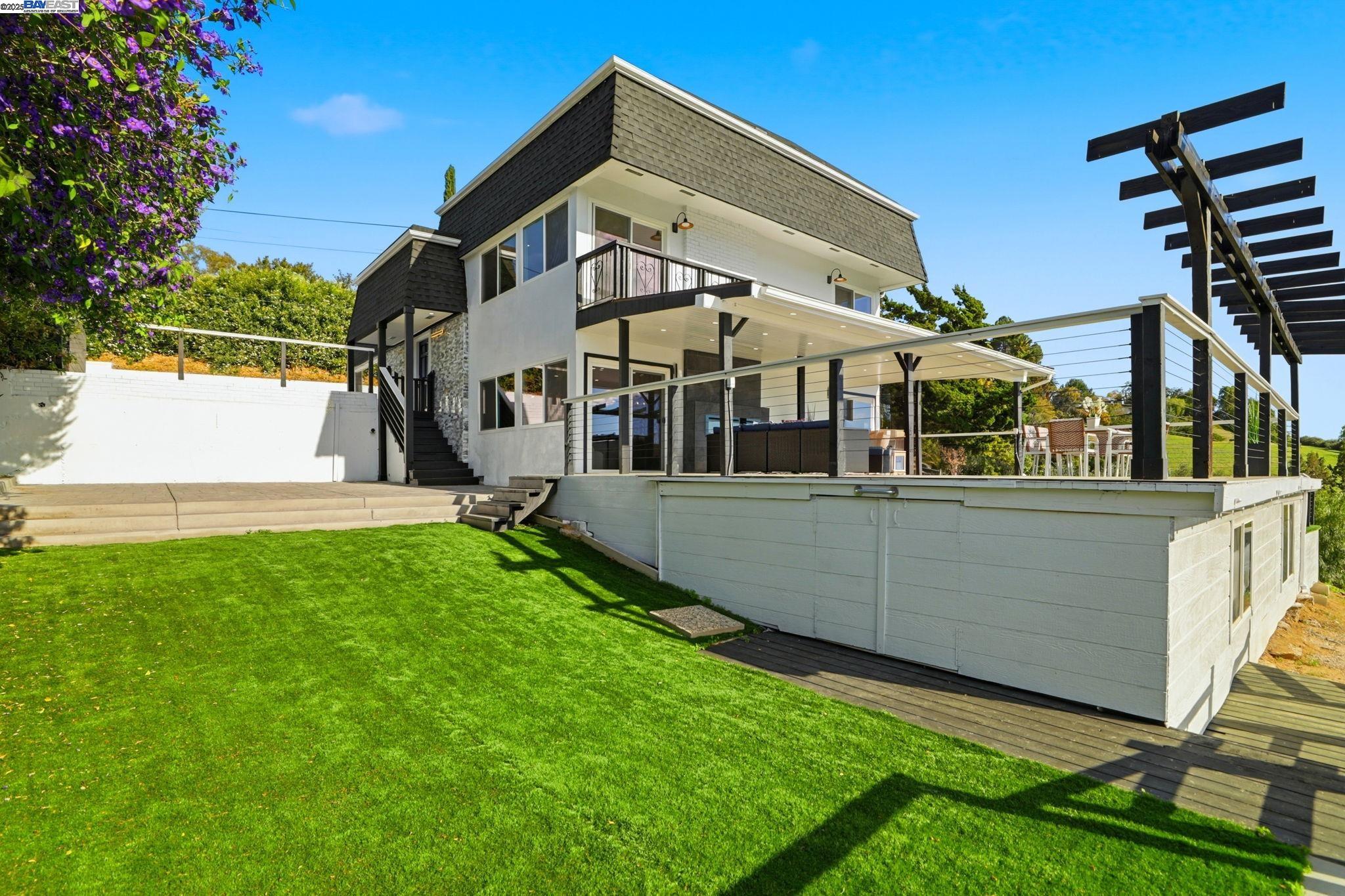 San Jose, California, 95127, United States, 4 Bedrooms Bedrooms, ,4 BathroomsBathrooms,Residential,For Sale,1988045