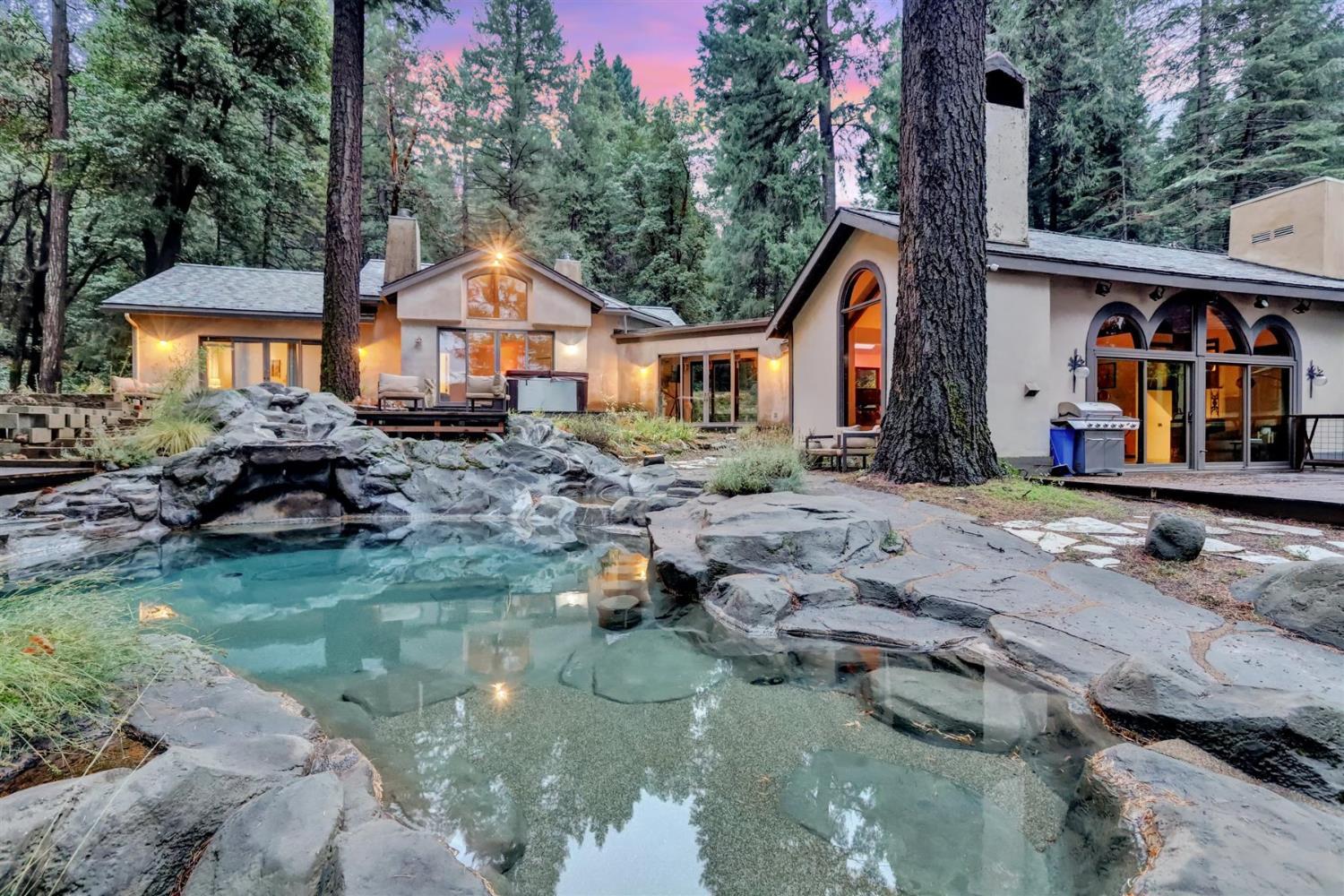 Nevada City, California, 95959, United States, 6 Bedrooms Bedrooms, ,5 BathroomsBathrooms,Residential,For Sale,1997761