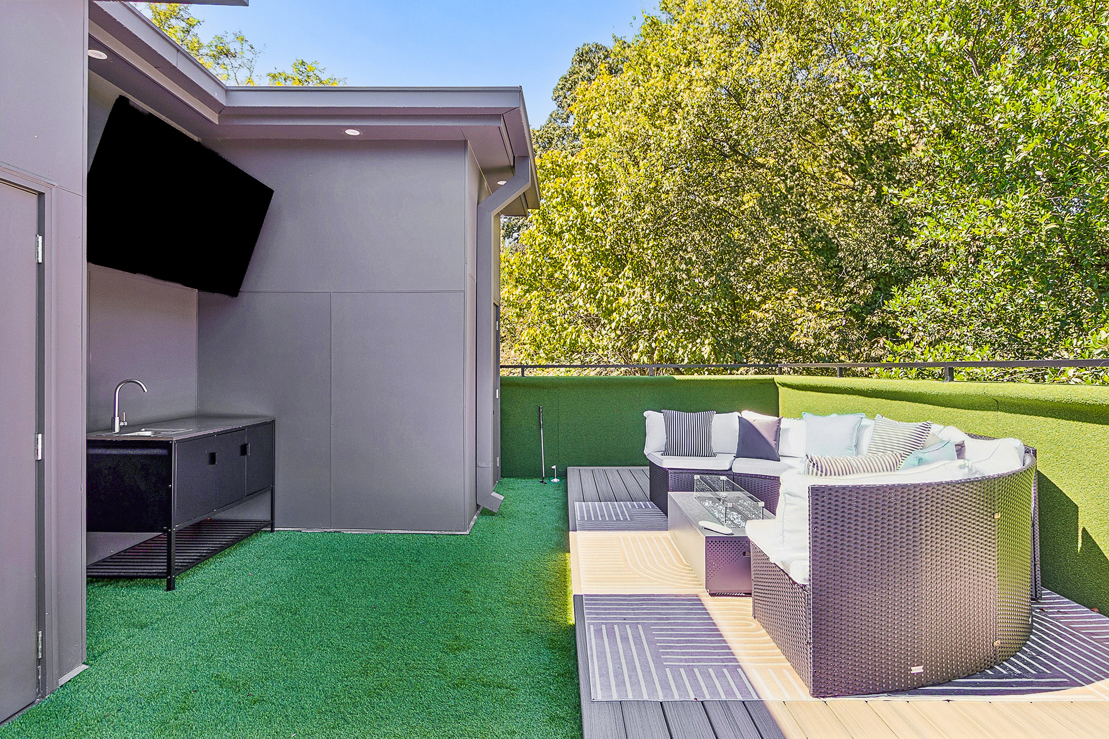  Sophisticated Modern Home in Sought-after Loring Heights - 物件實景