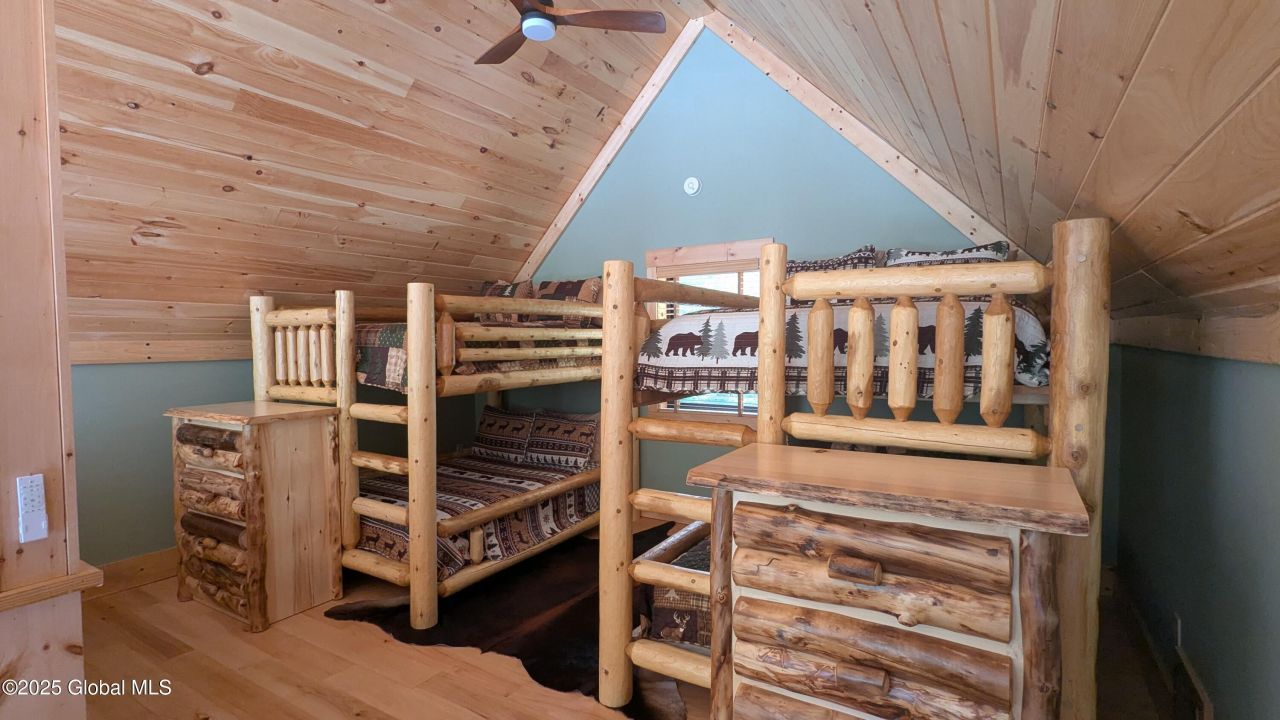 Gloversville, New York, 12078, United States, 2 Bedrooms Bedrooms, ,1 BathroomBathrooms,Residential,For Sale,1876319