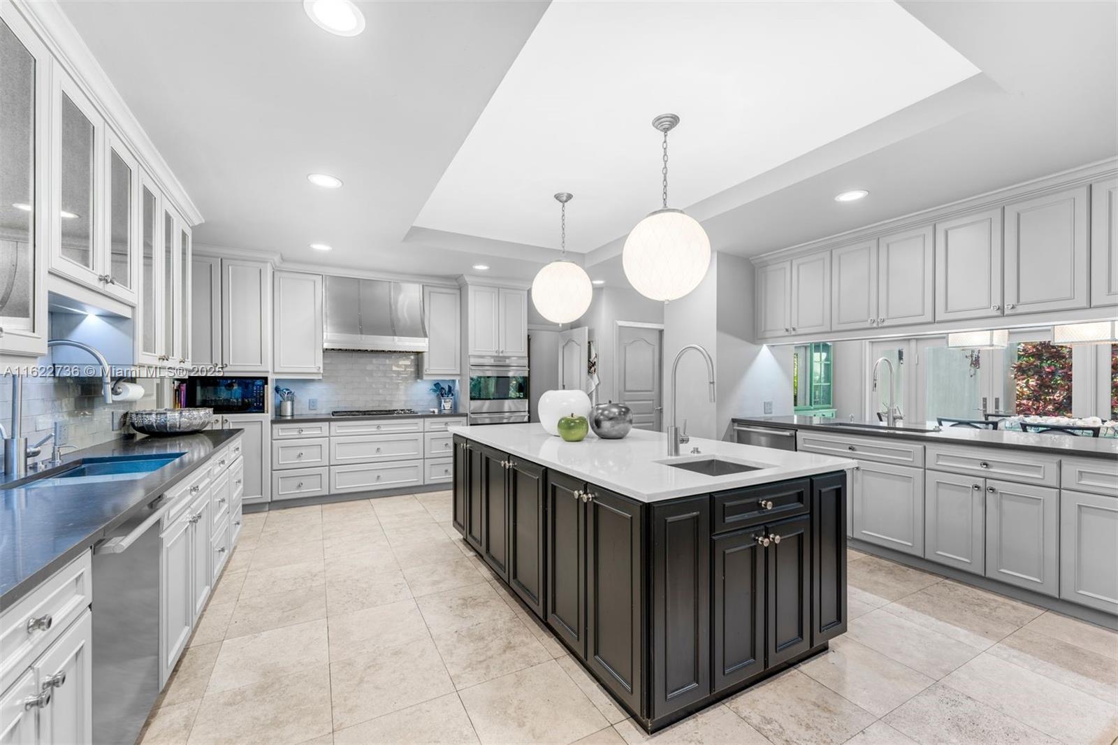 5077 N Bay Rd, Miami Beach, Florida, 33140, United States, 7 Bedrooms Bedrooms, ,7 BathroomsBathrooms,Residential,For Sale,5077 N Bay Rd,1566194