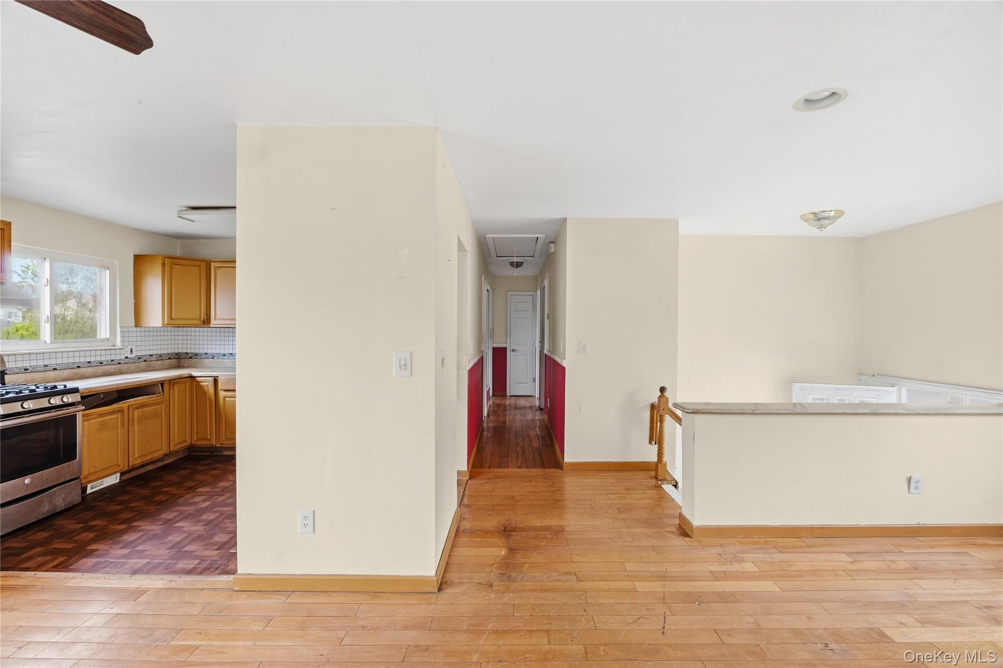 Selden, New York, 11784, United States, 5 Bedrooms Bedrooms, ,2 BathroomsBathrooms,Residential,For Sale,2049054