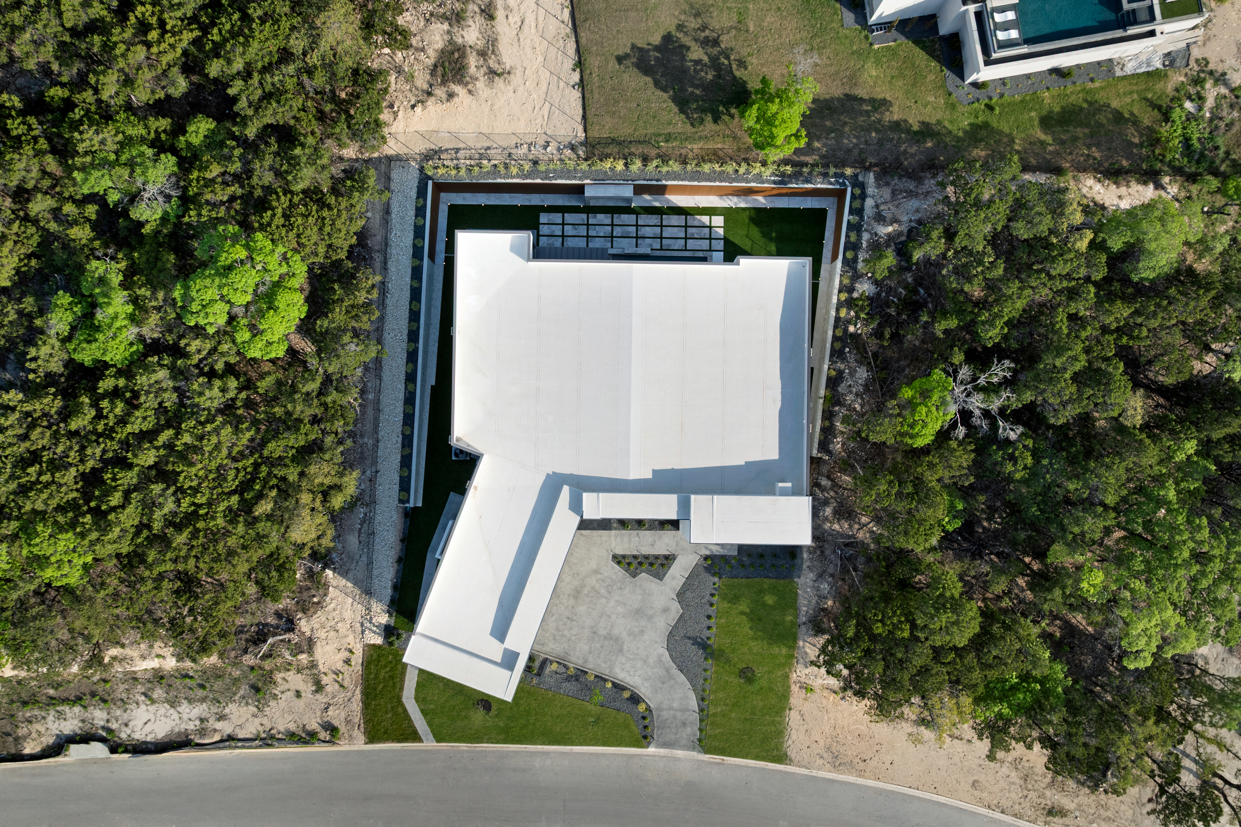  Bold Contemporary Estate for Elevated Living - 物件實景