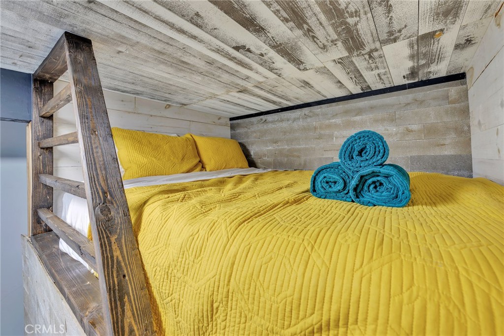 Woodland Hills, California, 91364, United States, 4 Bedrooms Bedrooms, ,2 BathroomsBathrooms,Residential,For Sale,1975100