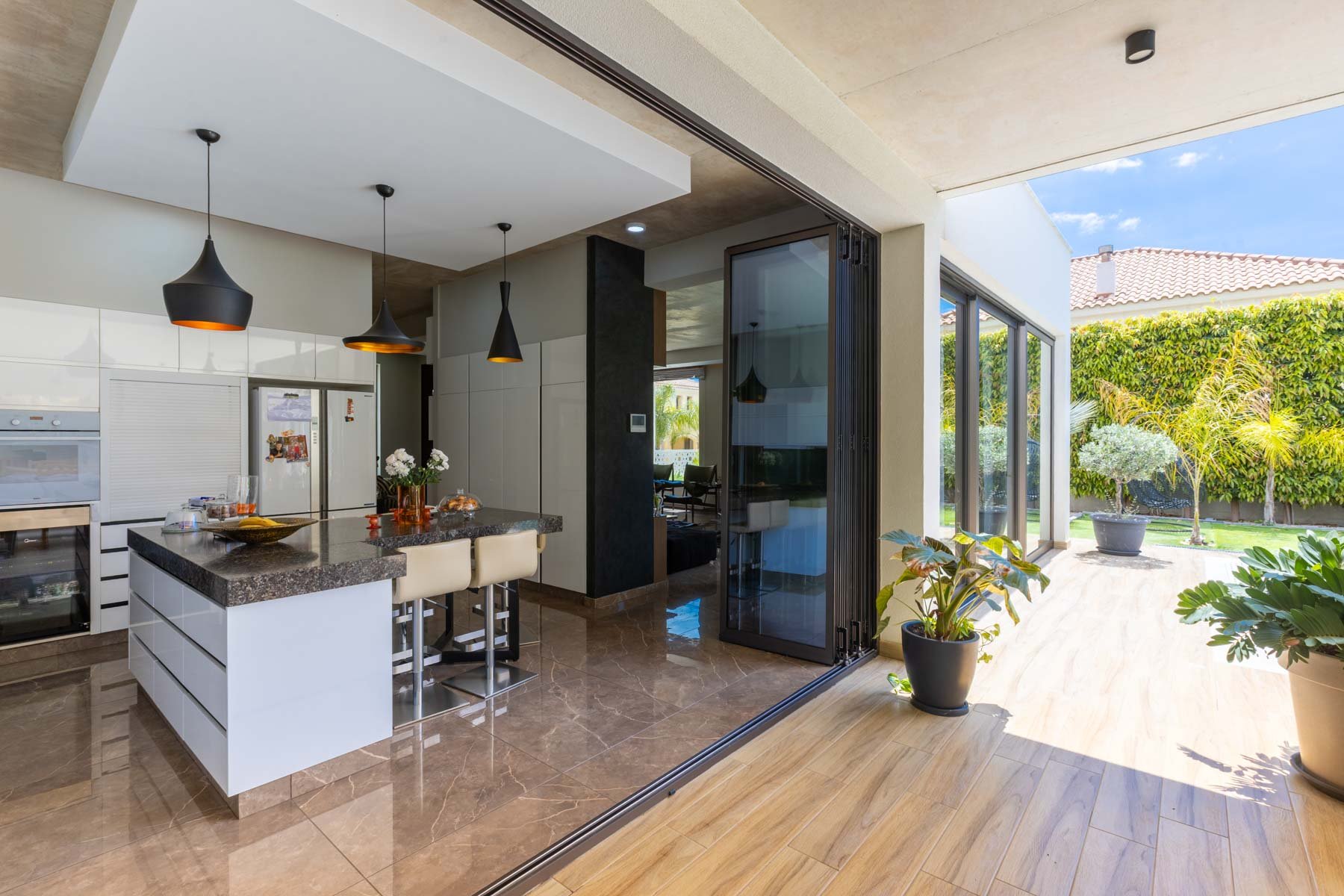  Contemporary 4-Bedroom Villa with Private Pool in Agios Athanasios, Limassol - 物件實景