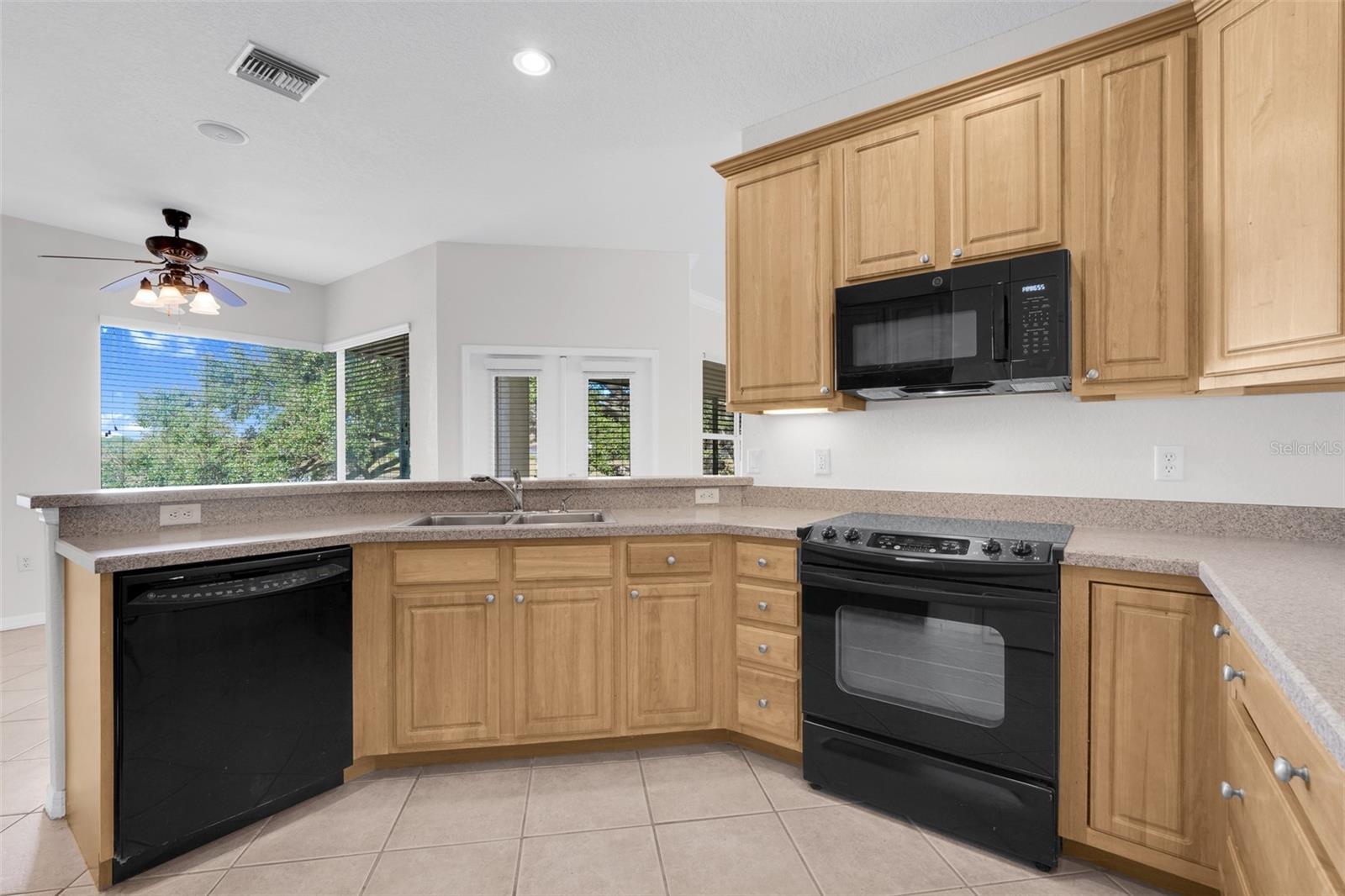 CLERMONT, Florida, 34711, United States, 4 Bedrooms Bedrooms, ,4 BathroomsBathrooms,Residential,For Sale,2003496