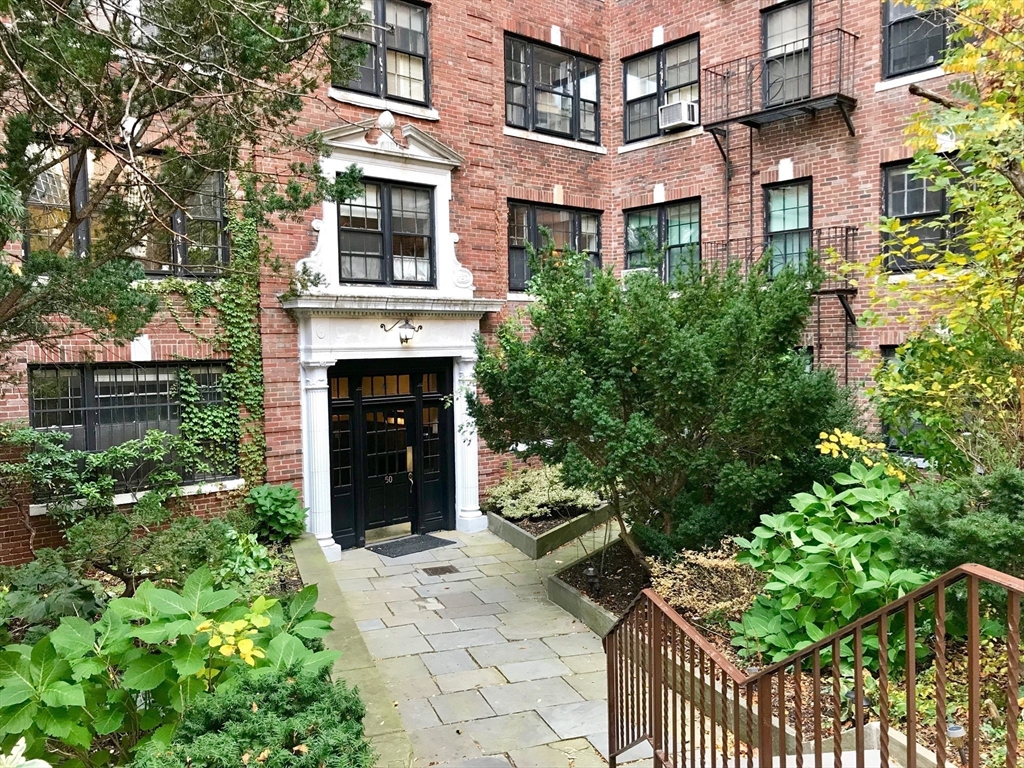 Cambridge, Massachusetts, 02138, United States, 1 Bedroom Bedrooms, ,1 BathroomBathrooms,Residential,For Sale,1918224