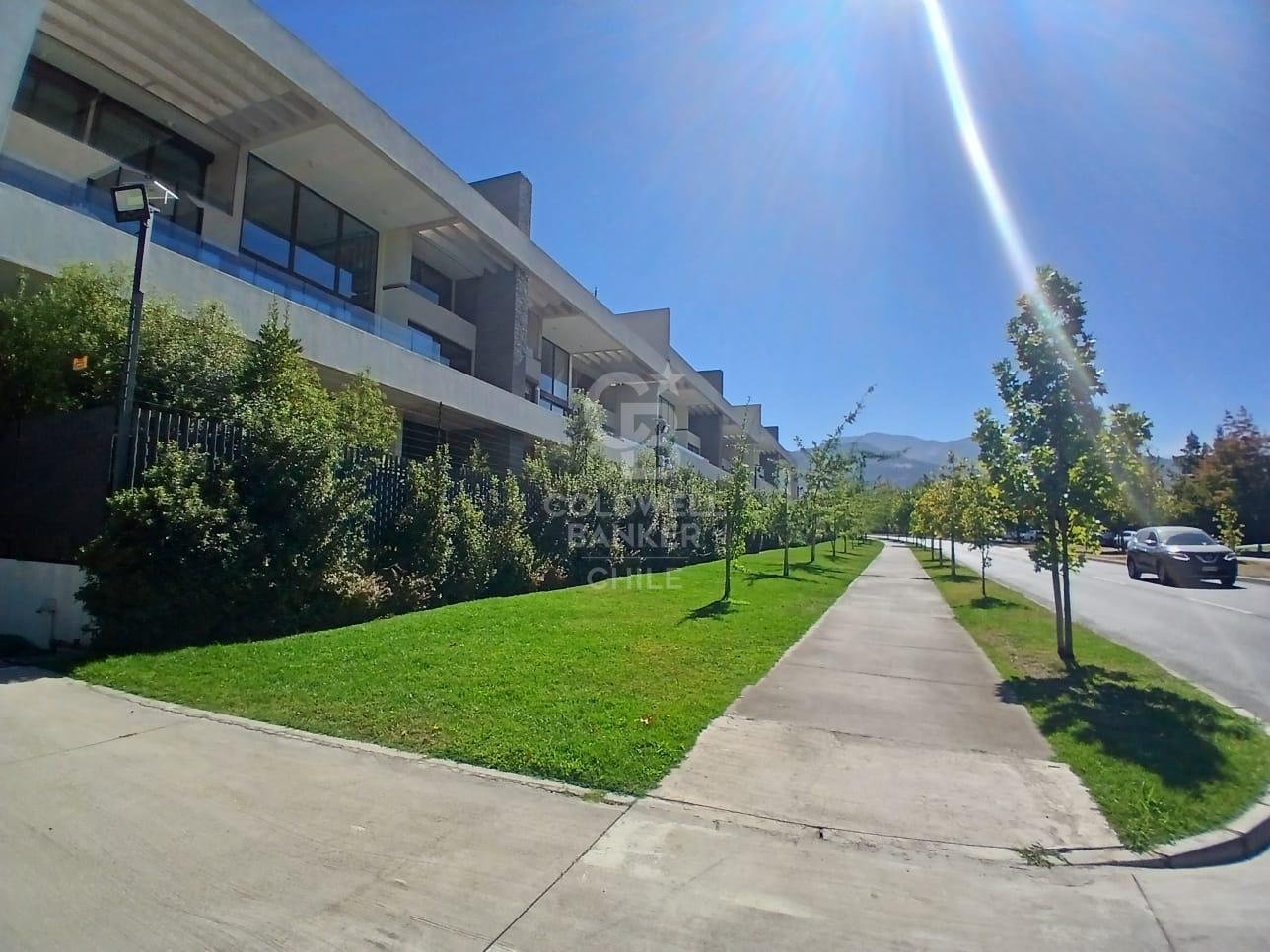 Lo Barnechea, Chile, 3 Bedrooms Bedrooms, ,5 BathroomsBathrooms,Residential,For Sale,1746067