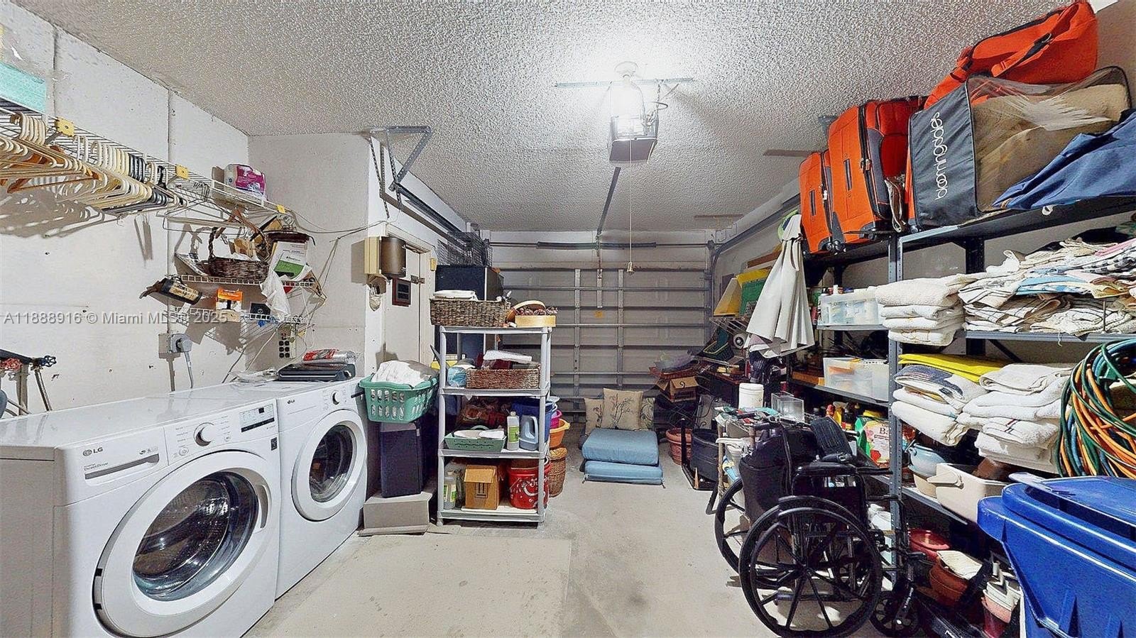 Doral, Florida, 33178, United States, 2 Bedrooms Bedrooms, ,2 BathroomsBathrooms,Residential,For Sale,1975384