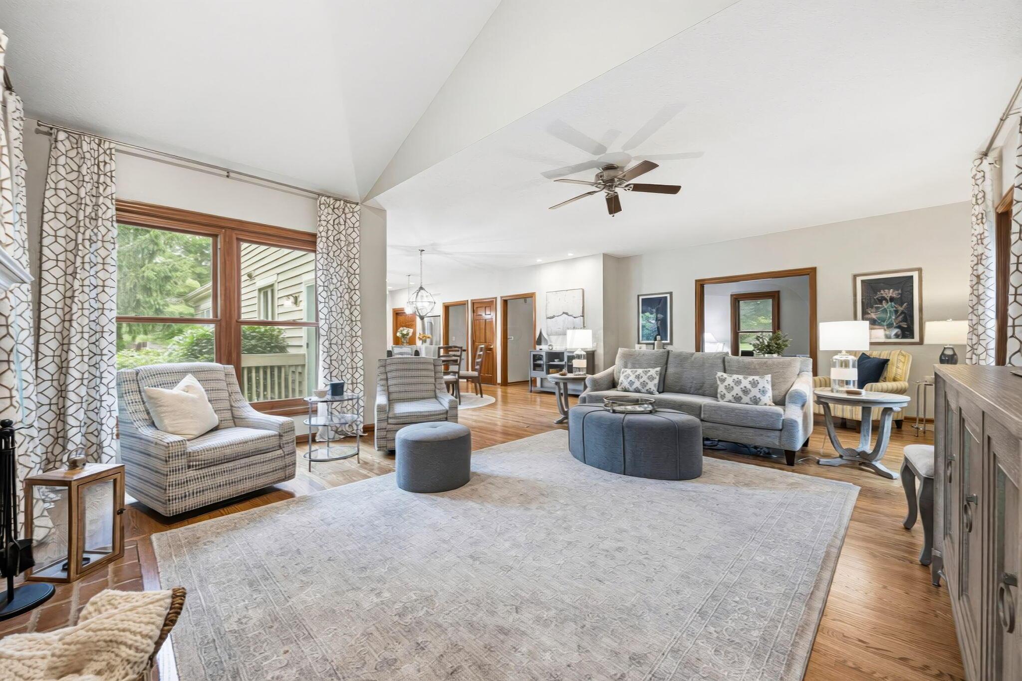 Lewis Center, Ohio, 43035, United States, 4 Bedrooms Bedrooms, ,2 BathroomsBathrooms,Residential,For Sale,2048697